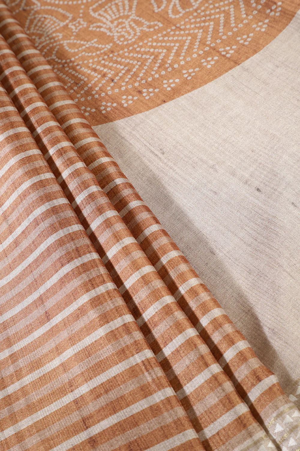 Beige And Mustard Tussar Silk Printed Saree - Image 3