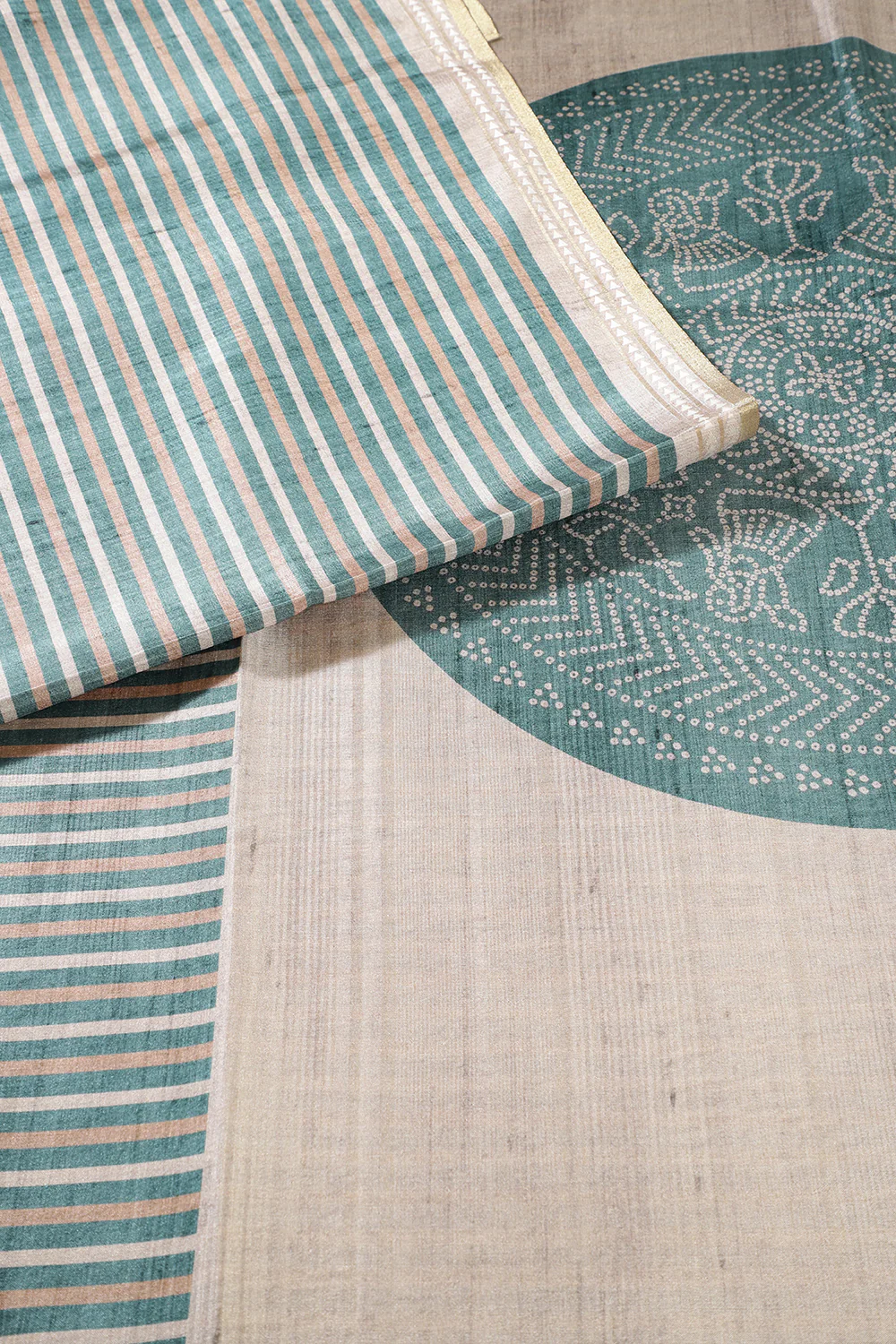 Beige And Teal Tussar Silk Printed Saree - Image 2