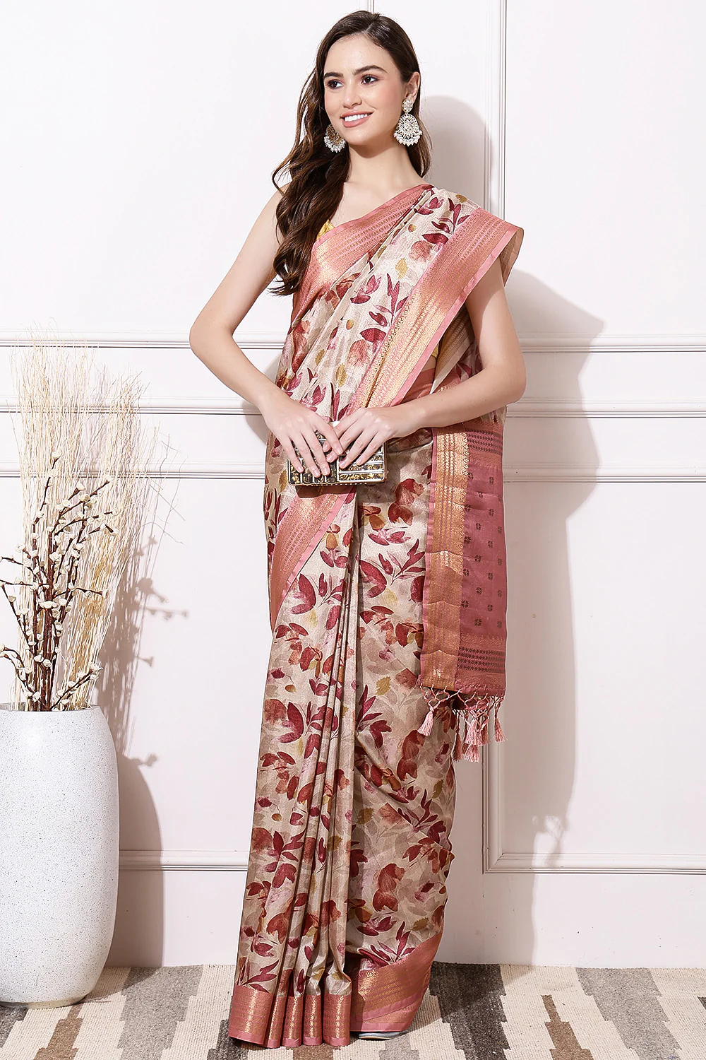 Beige Color Cotton Silk Floral Printed Saree - Image 4
