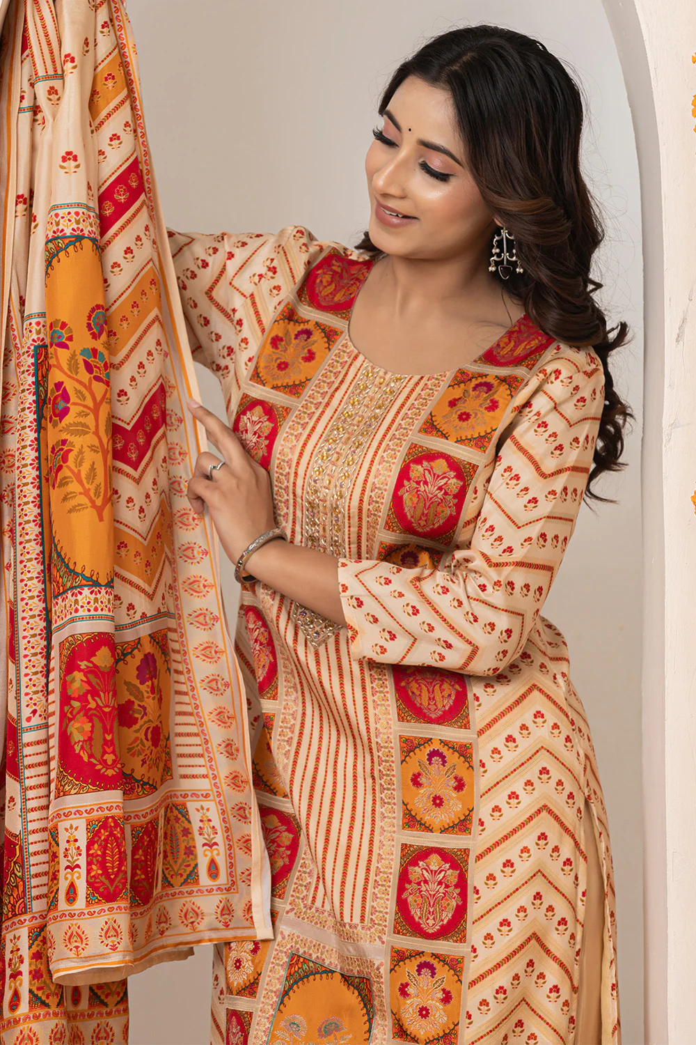 Beige Crepe Silk Printed Suit Set - Image 5