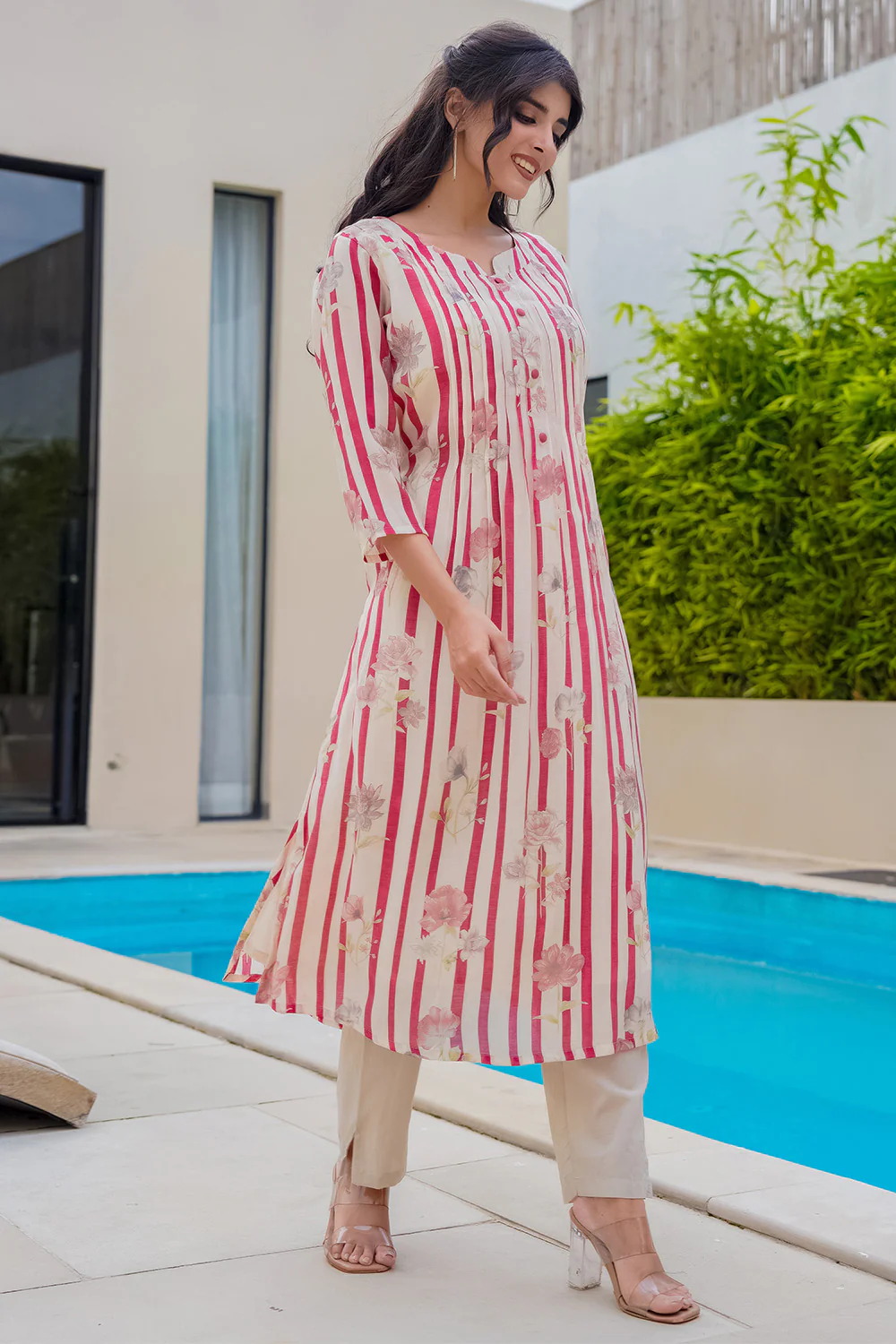 Beige & Maroon Floral Printed Muslin Kurta Set - Image 7