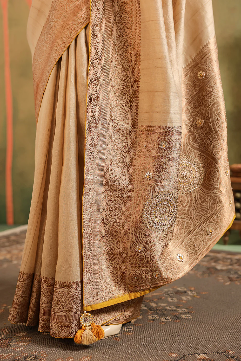 Beige & Mustard Pure Tussar Silk Woven And Embroidered Saree - Image 11