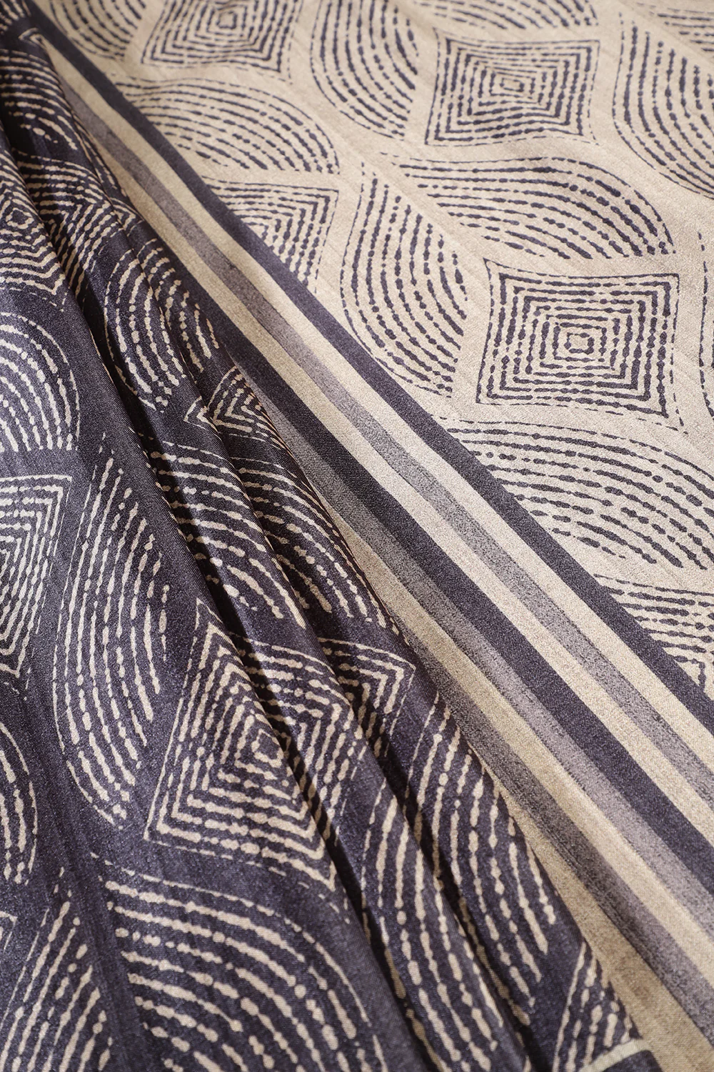 Beige & Navy Tussar Silk Printed Saree - Image 3