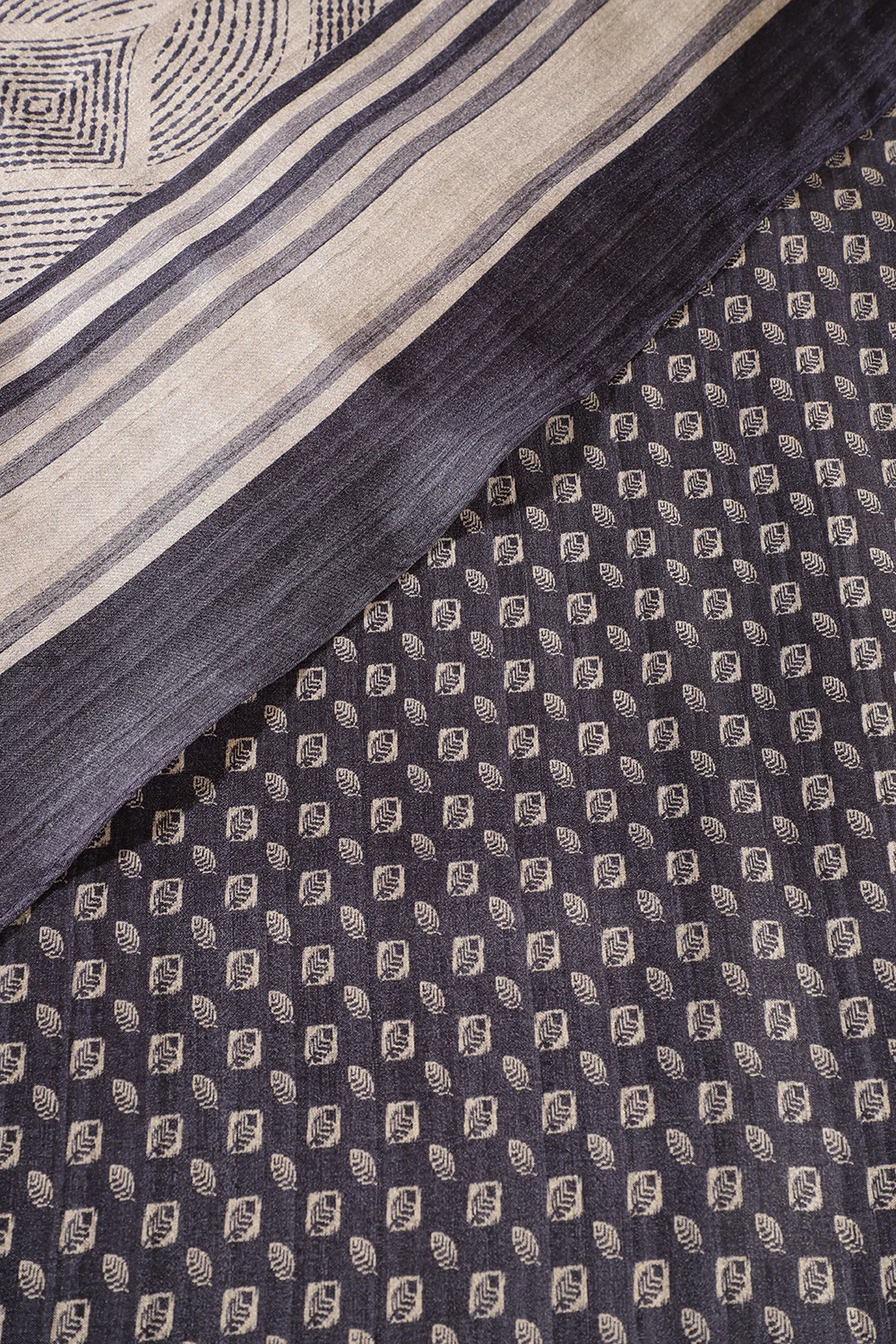 Beige & Navy Tussar Silk Printed Saree - Image 4