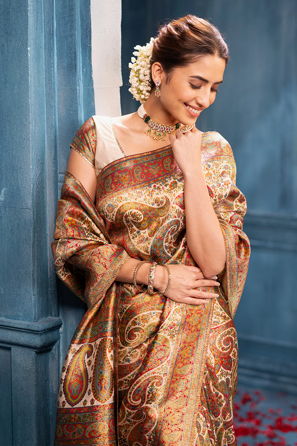 Beige Position Print Woven Silk Saree - Image 5