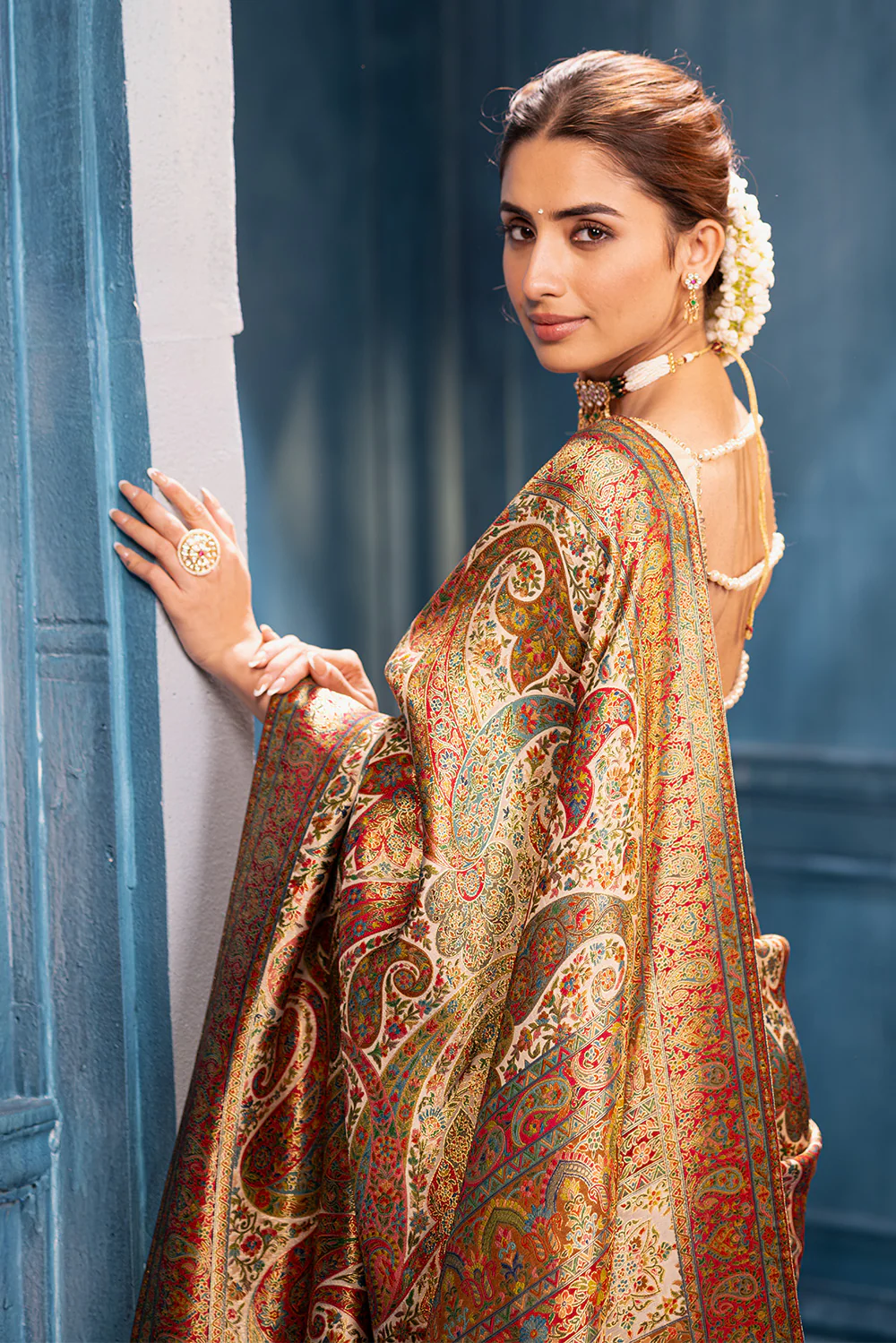 Beige Position Print Woven Silk Saree - Image 8