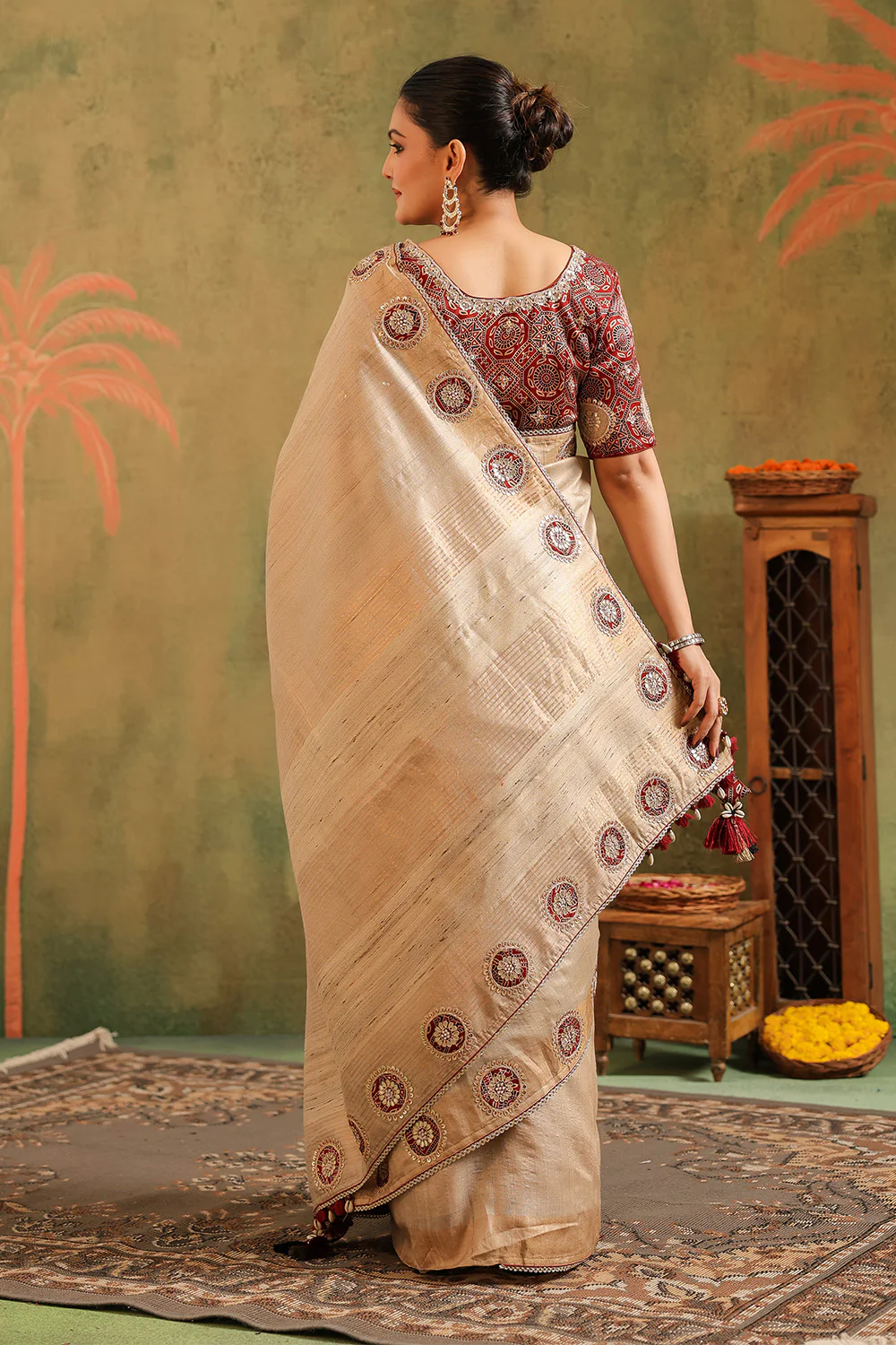 Beige Pure Tussar Embroidered Saree - Image 3