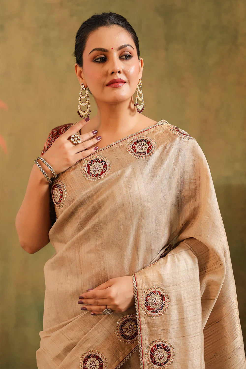 Beige Pure Tussar Embroidered Saree - Image 7
