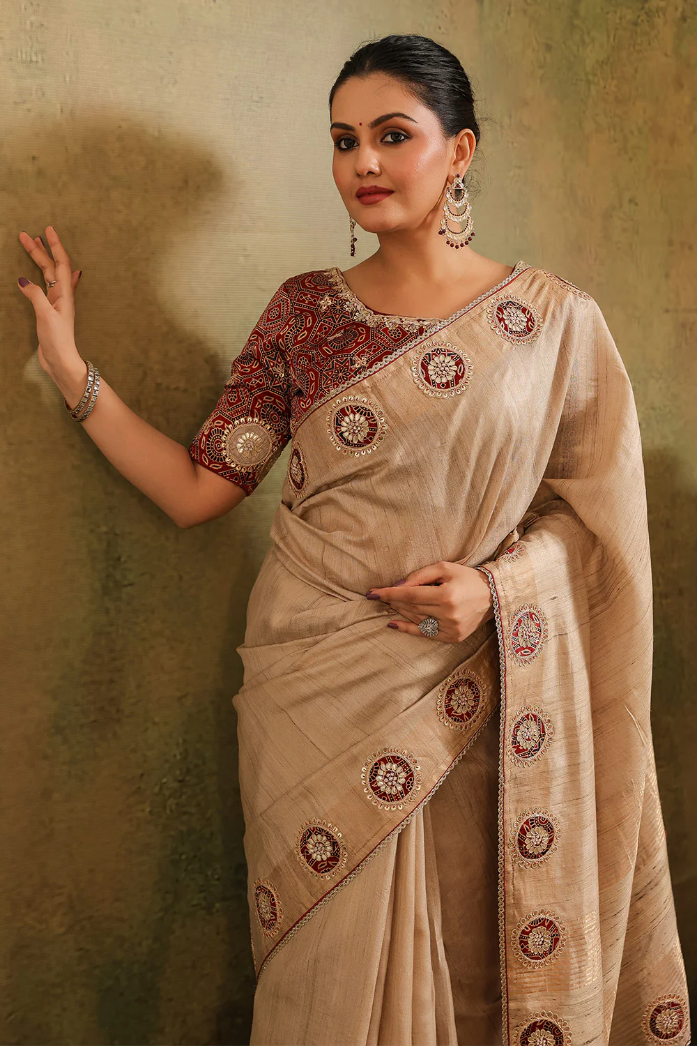 Beige Pure Tussar Embroidered Saree - Image 8