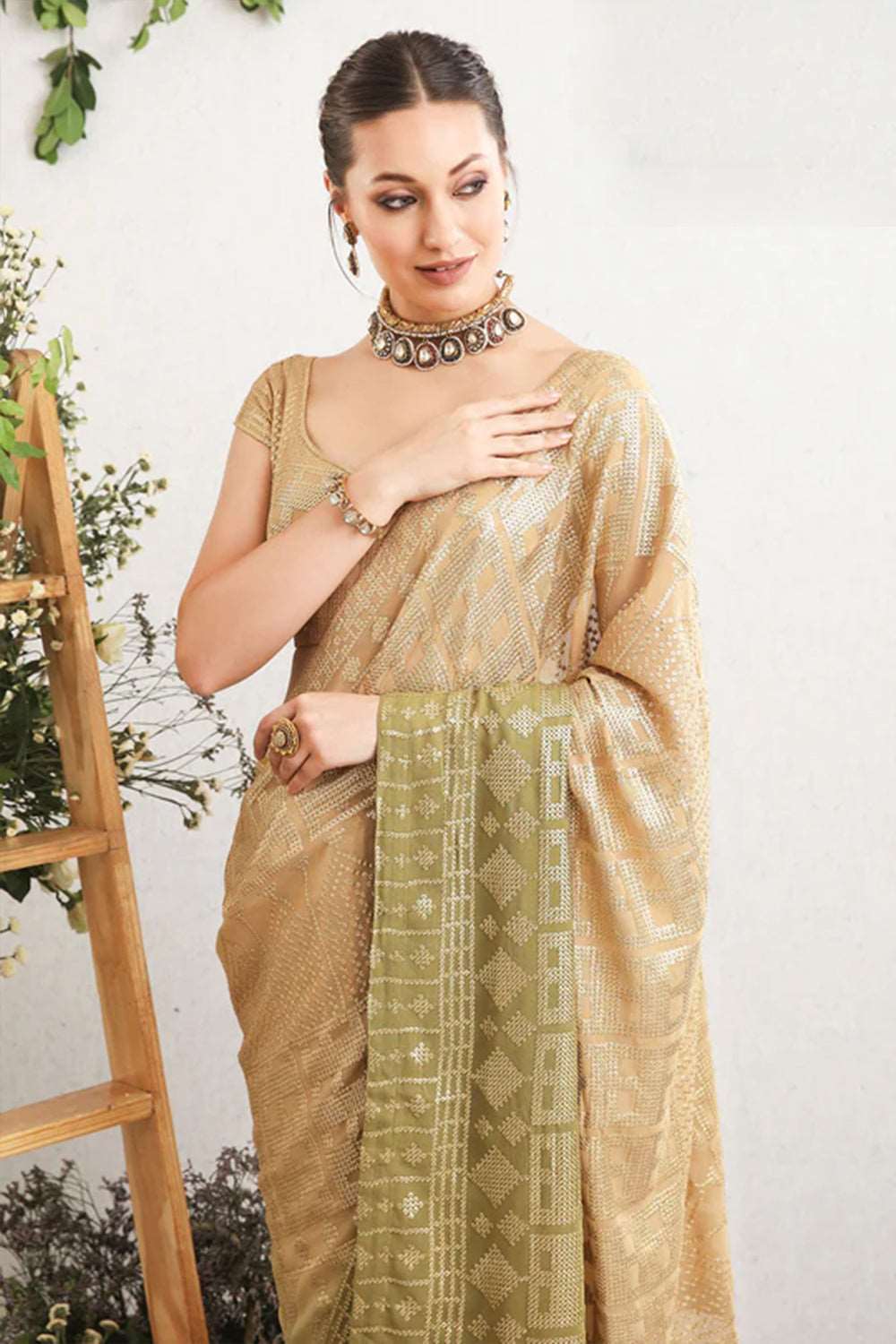 Beige & Pista Ombre Sequins Work Georgette Saree - Image 4