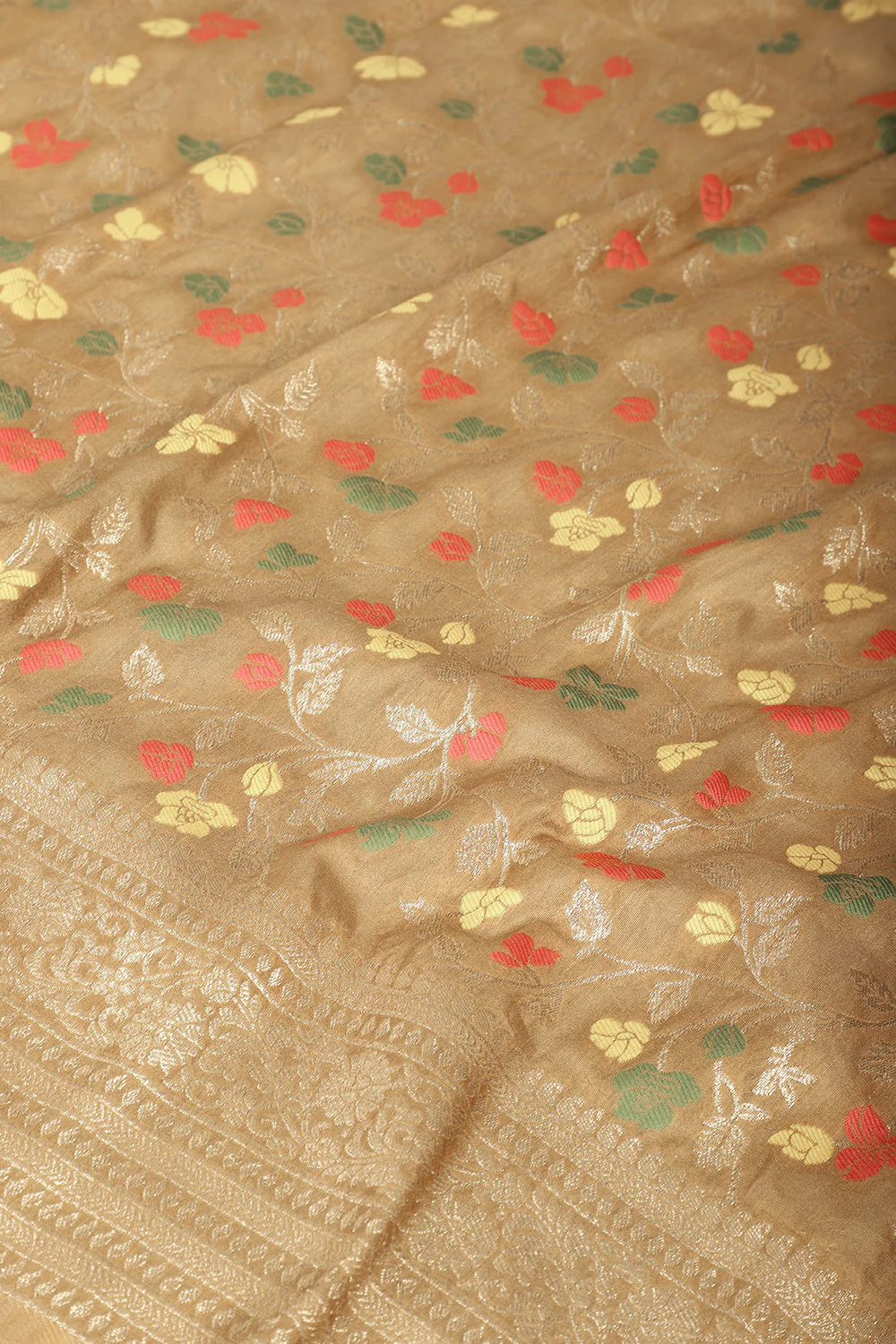 Beige Silk Resham & Zari Woven Saree - Image 4