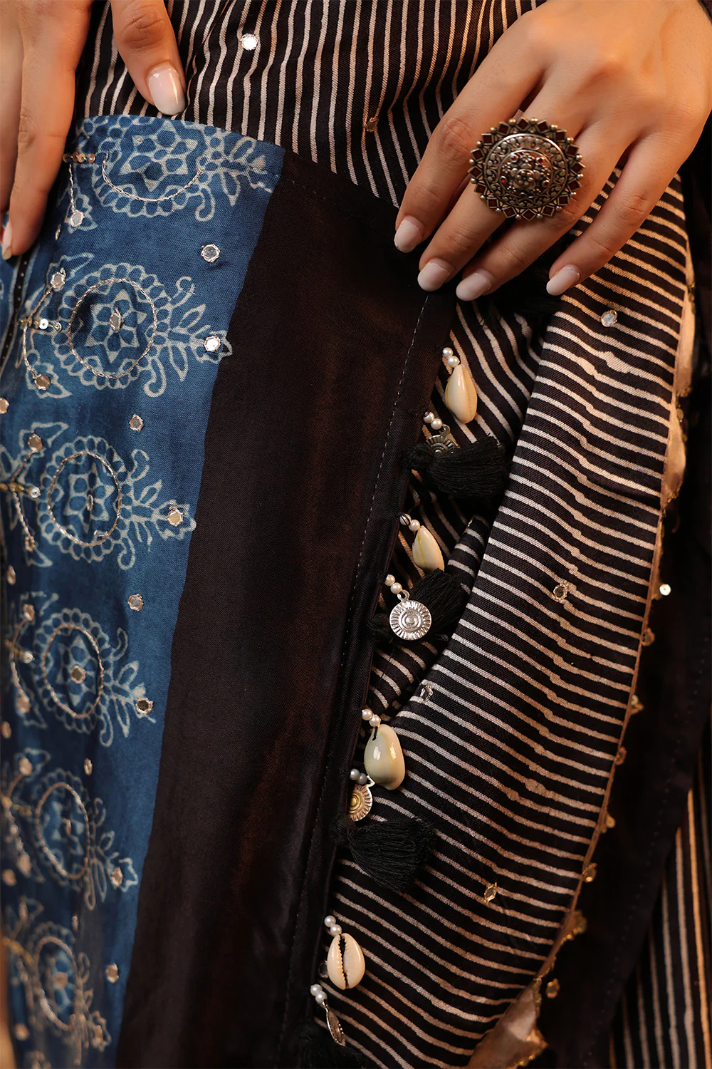 Black & Blue Pure Mulberry Silk Printed And Embroidered Saree - Image 11