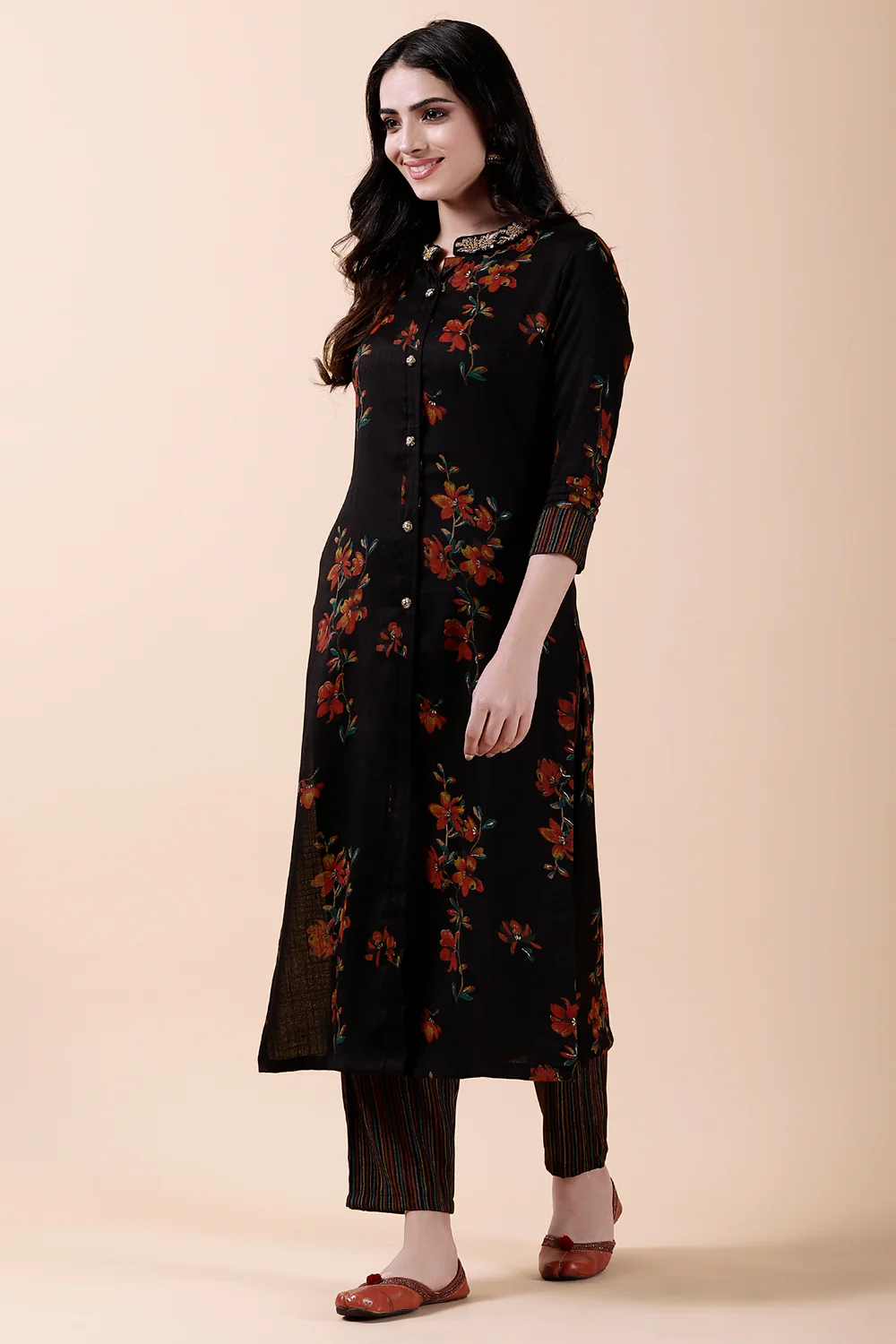 Black Color Cotton Printed Kurti & Pant Set - Image 4