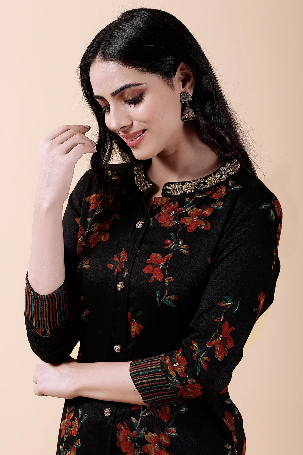Black Color Cotton Printed Kurti & Pant Set - Image 6
