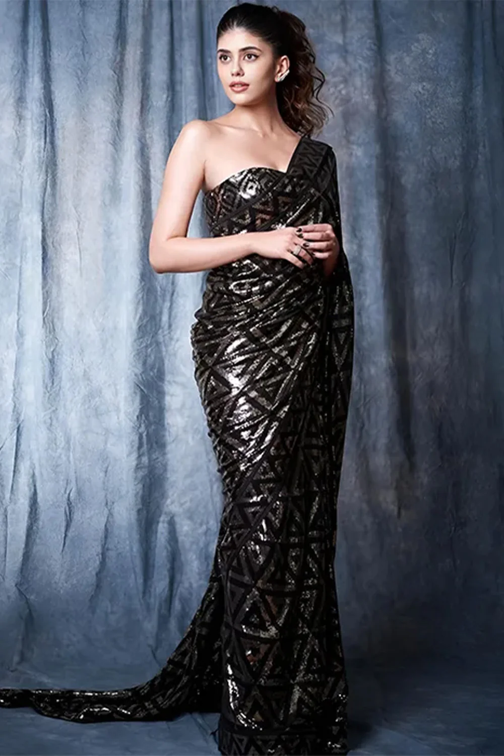Black Color Sequins Georgette Saree - Image 4