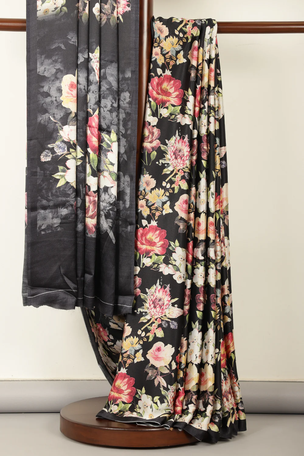 Black Floral Printed Crepe Silk Saree - Image 2