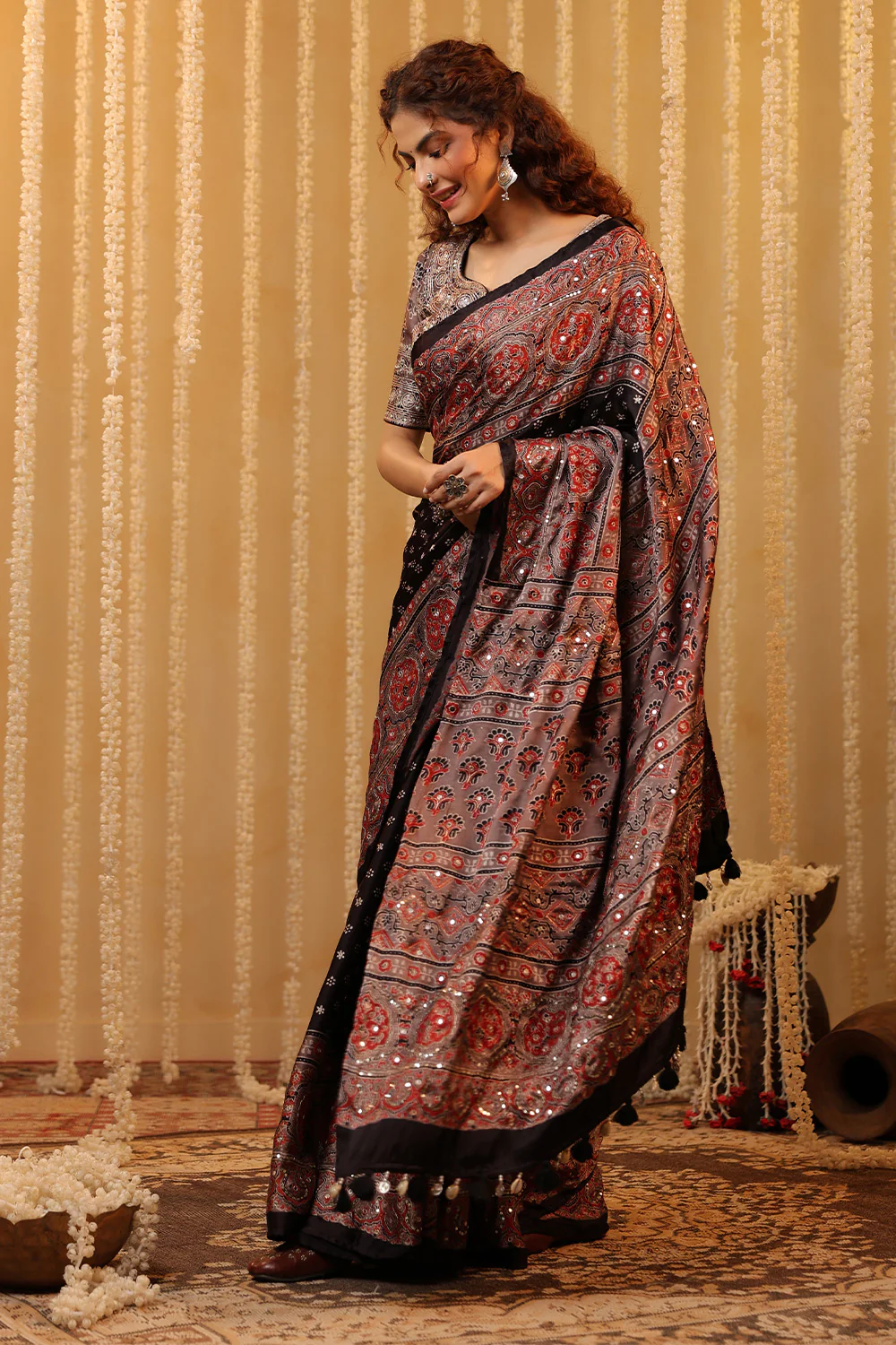 Black & Grey Pure Mulberry Silk Printed And Embroidered Saree - Image 5