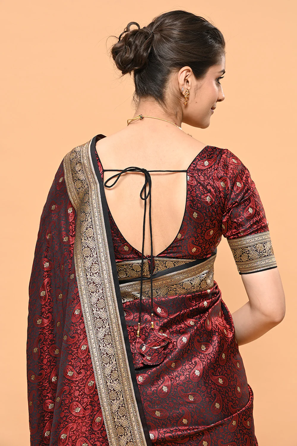 Black & Maroon Color Banarasi Silk Woven Saree - Image 11
