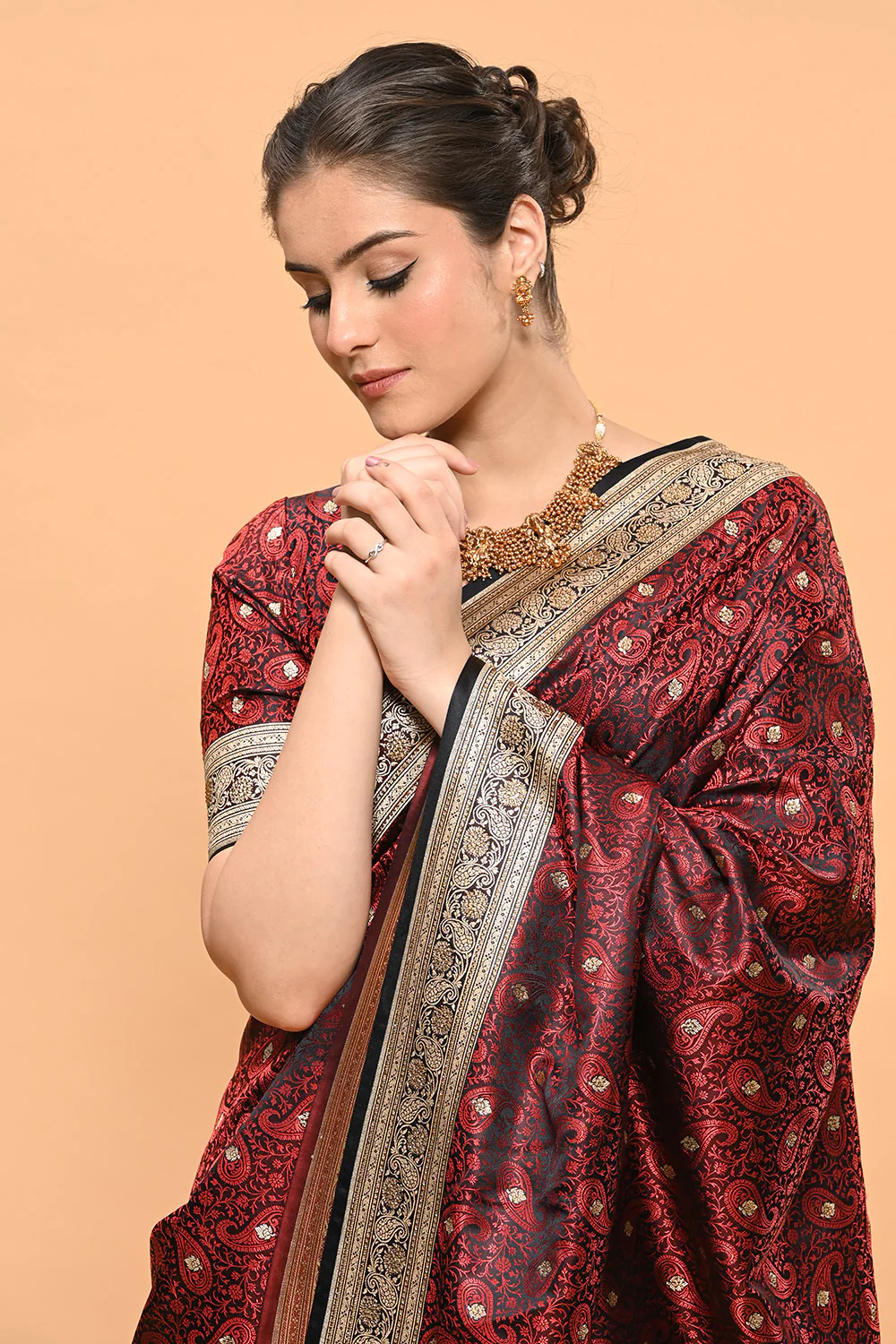 Black & Maroon Color Banarasi Silk Woven Saree - Image 9