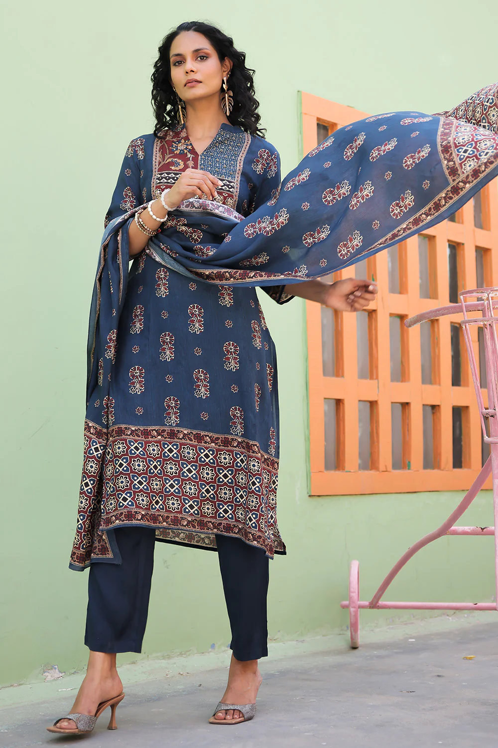 Blue Colour Printed Muslin Straight Suit - Image 3