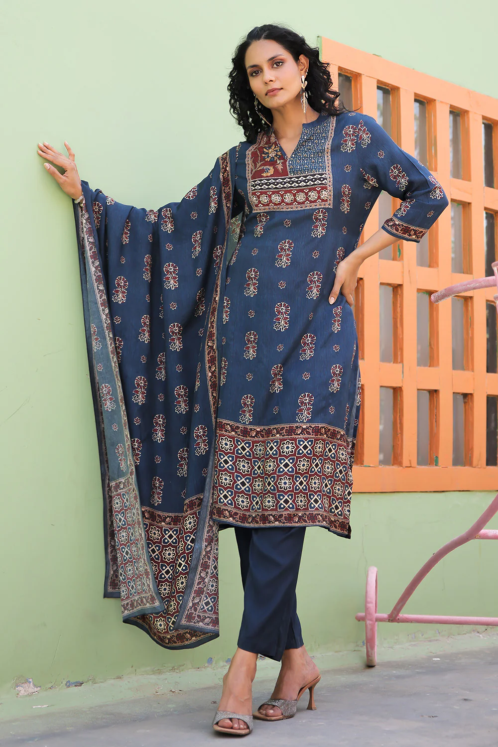 Blue Colour Printed Muslin Straight Suit - Image 4