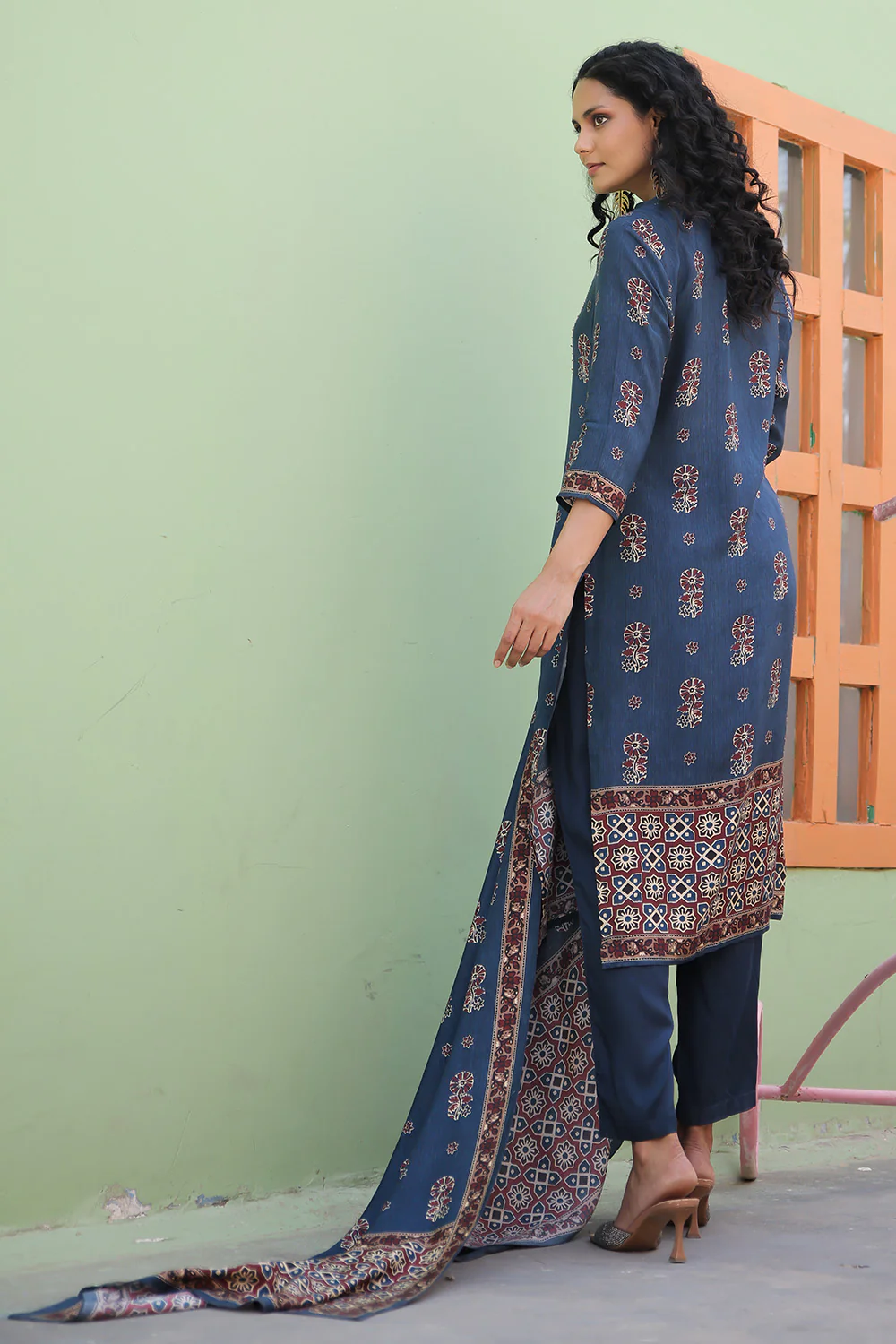 Blue Colour Printed Muslin Straight Suit - Image 5