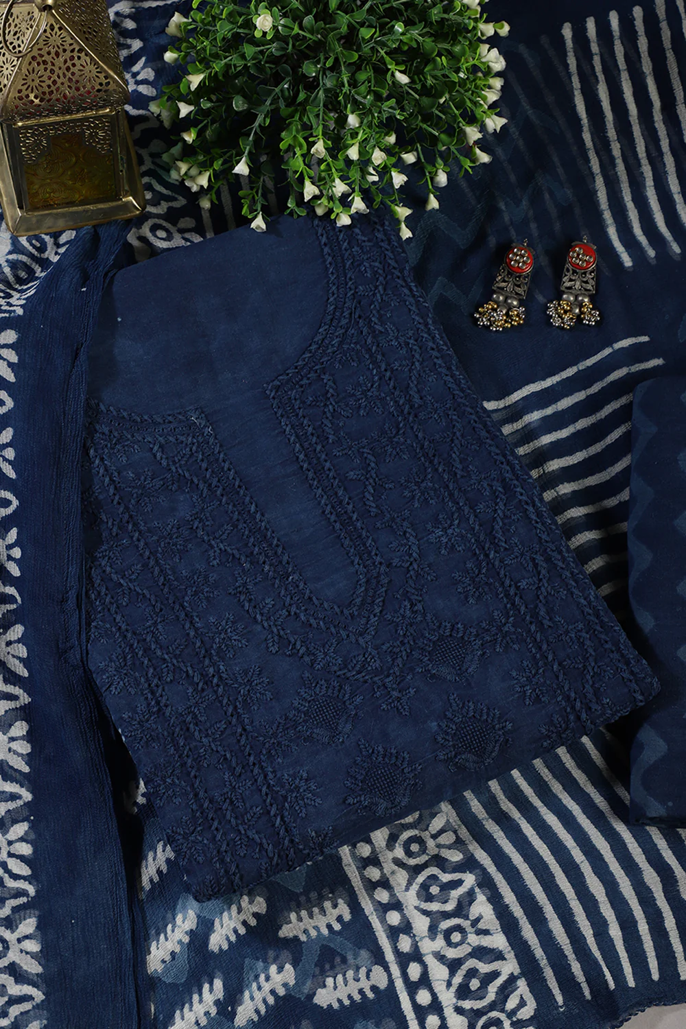 Blue Cotton Resham Embroidered Unstitched Suit Material - Image 4