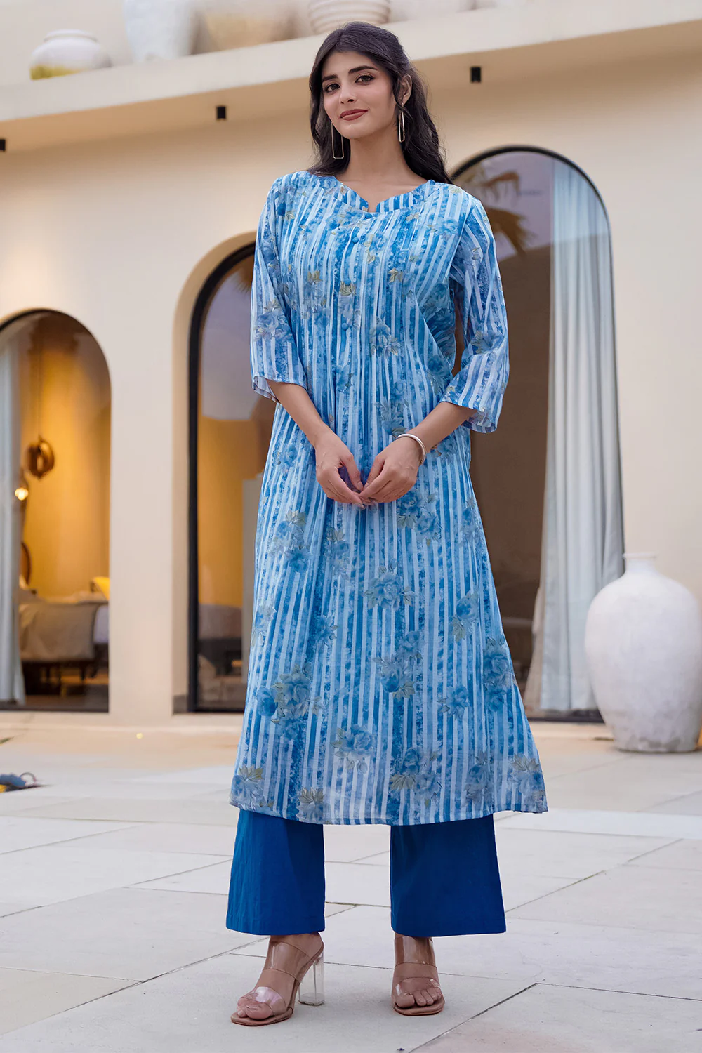 Blue Floral Printed Muslin Kurta Set - Image 6