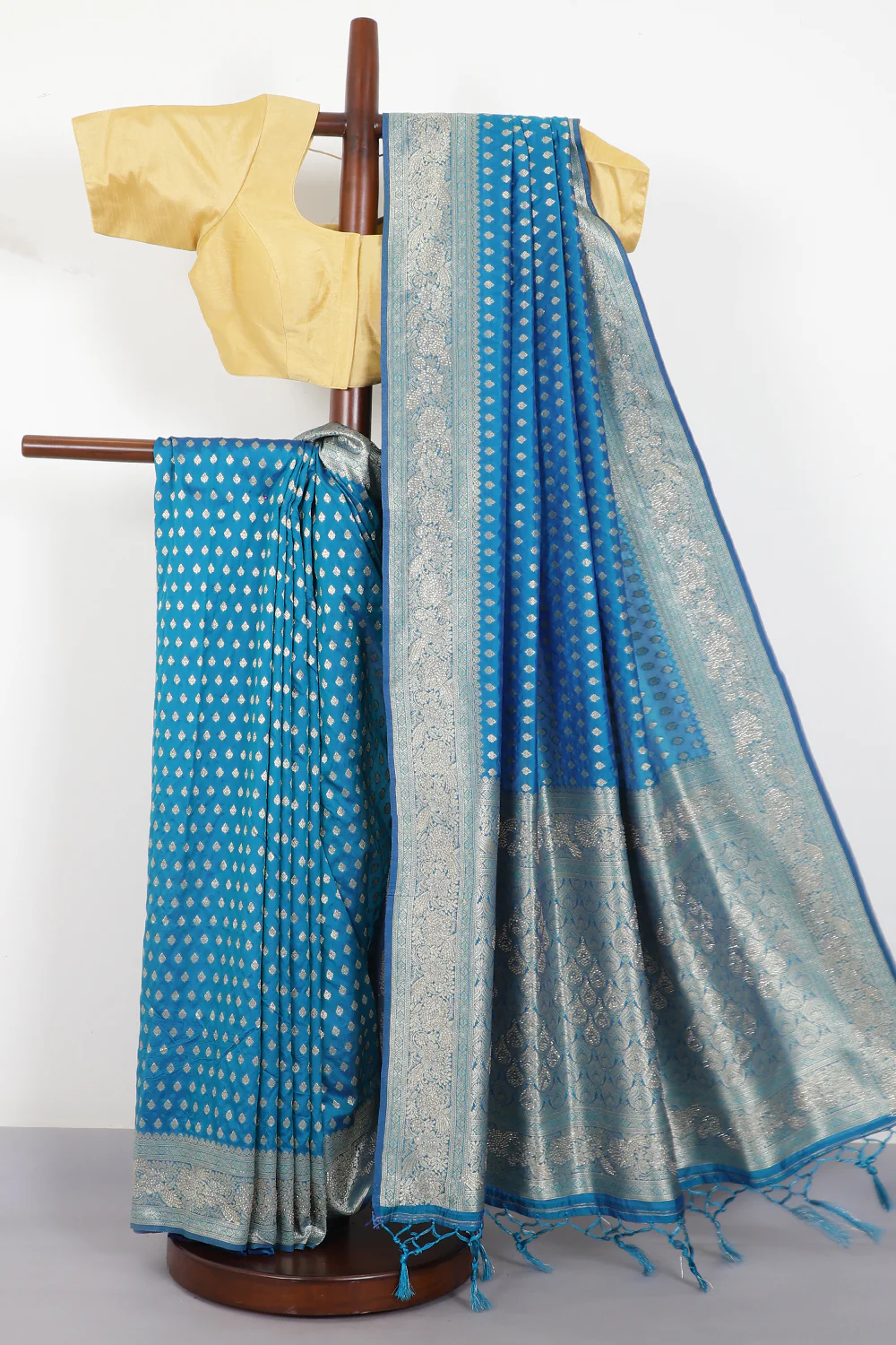 Blue Silk Zari Woven And Swaroski Work Saree - Image 4