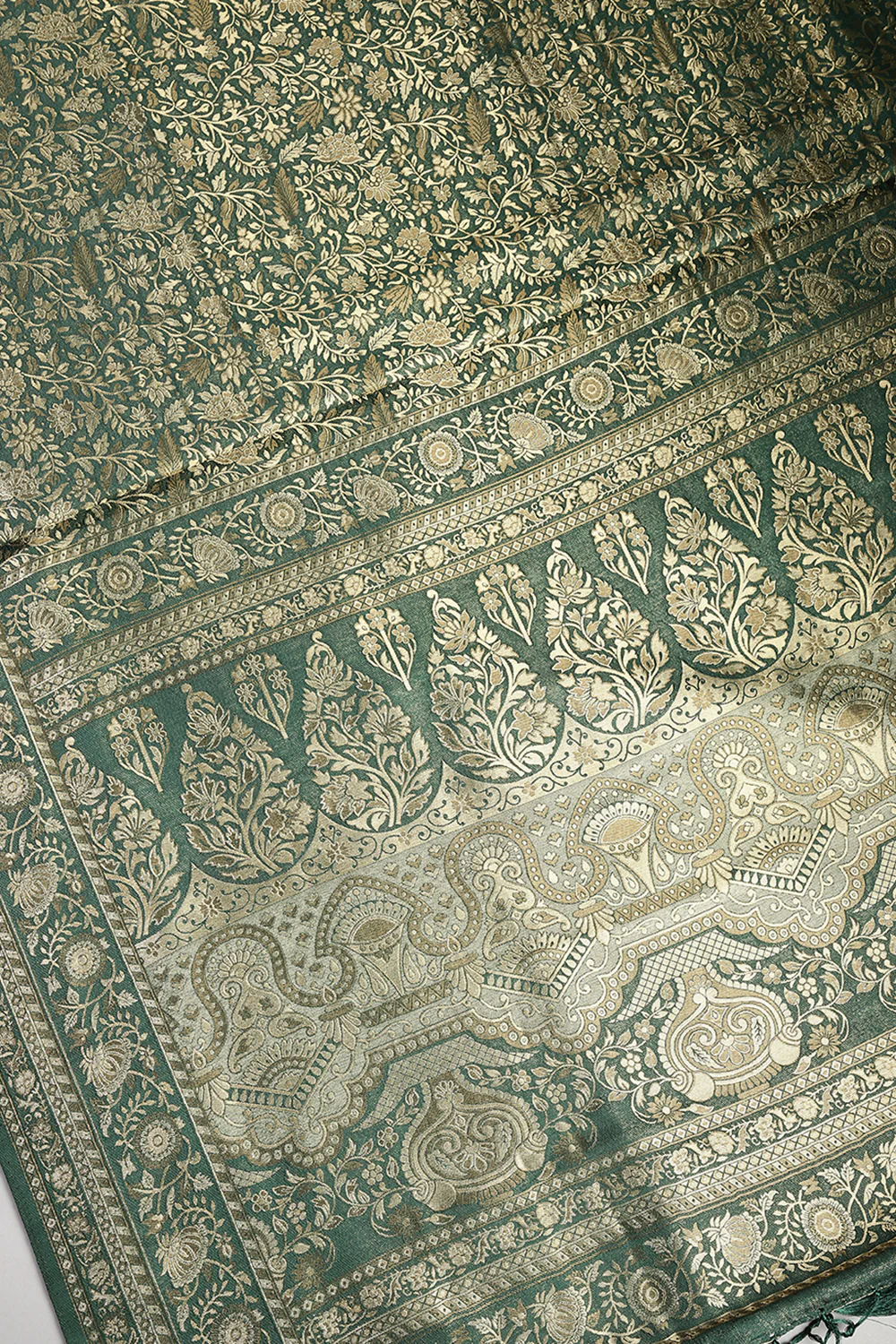 Bottle Green Colour South Silk Heavy Woven Saree - Image 3