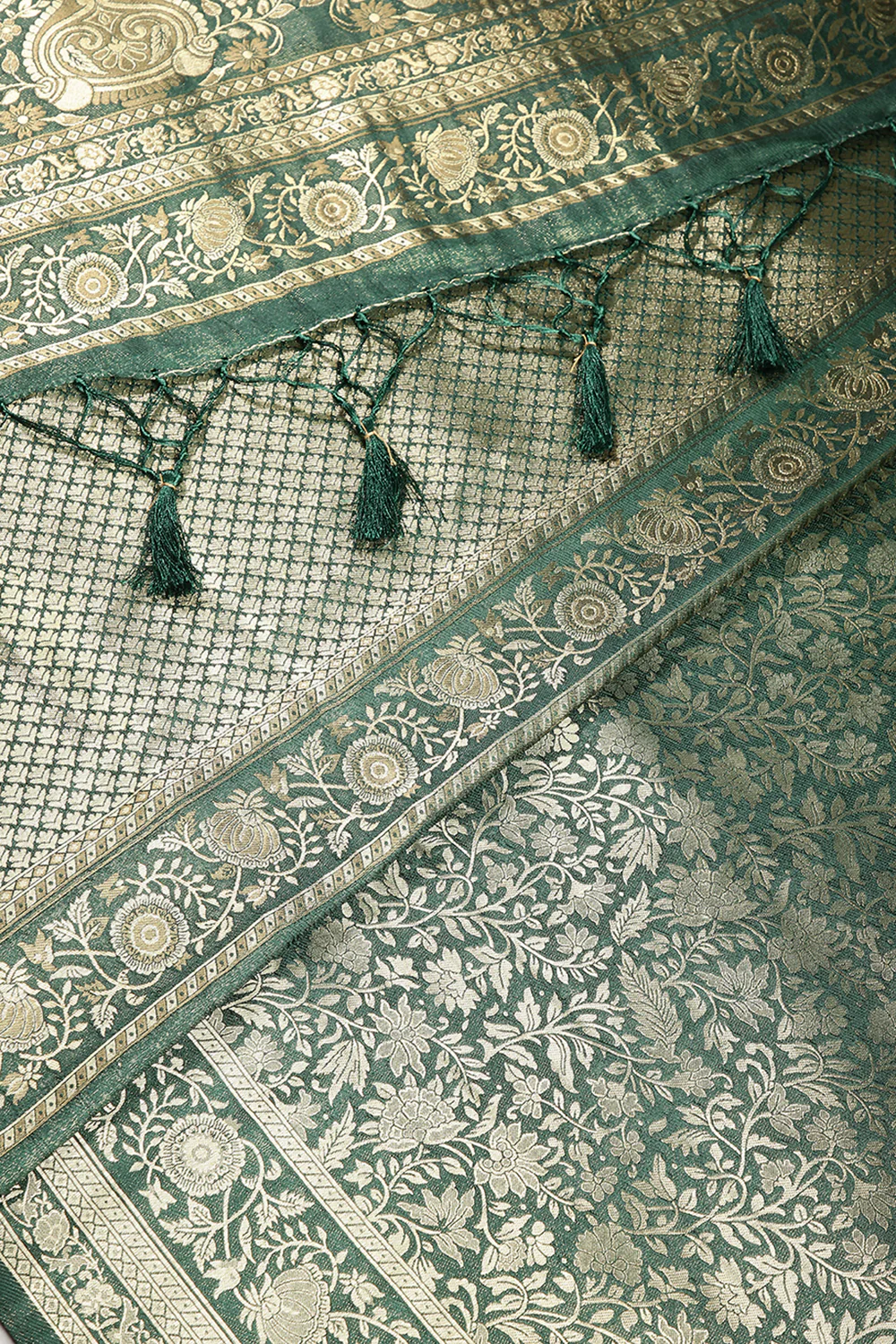 Bottle Green Colour South Silk Heavy Woven Saree - Image 4