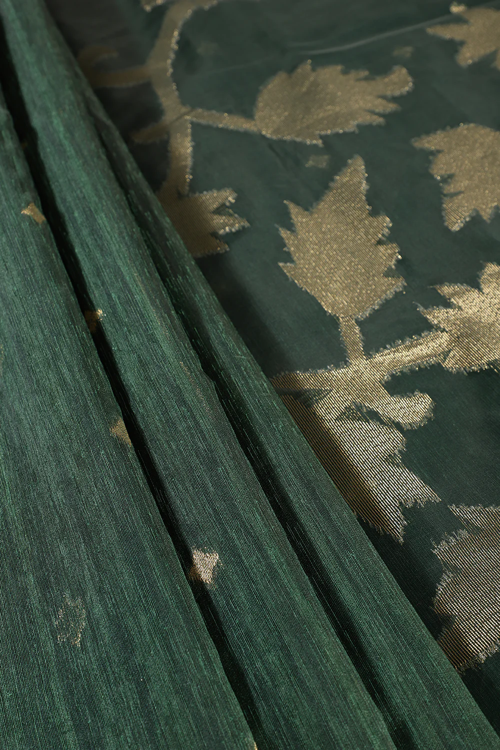 Bottle Green Tussar Silk Floral Zari Woven Saree - Image 3