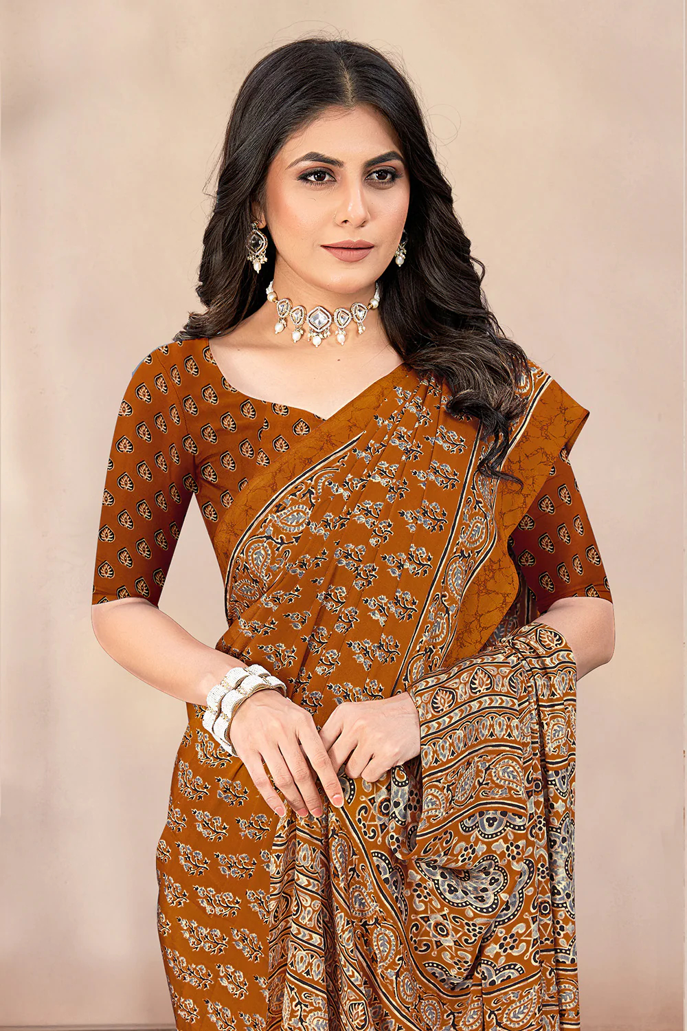 Brown Soft Georgette Floral Printed Saree - Image 2