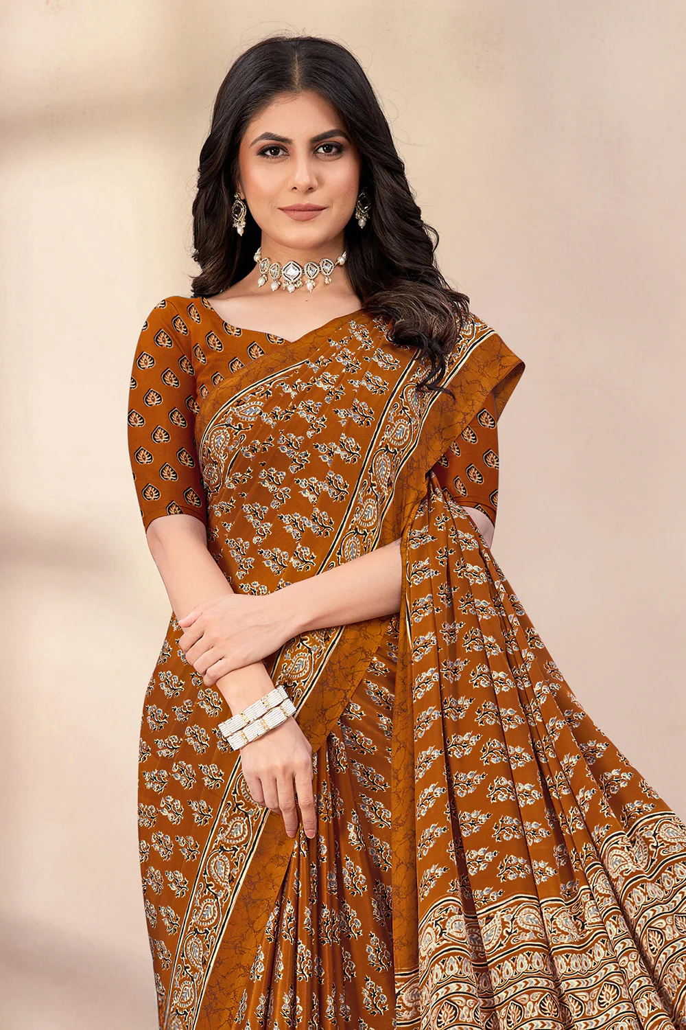 Brown Soft Georgette Floral Printed Saree - Image 3