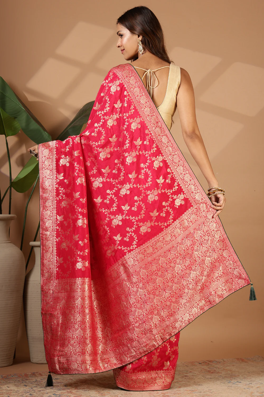 Cardinal Red Banarasi Silk Zari Floral Zaal Woven Saree - Image 3