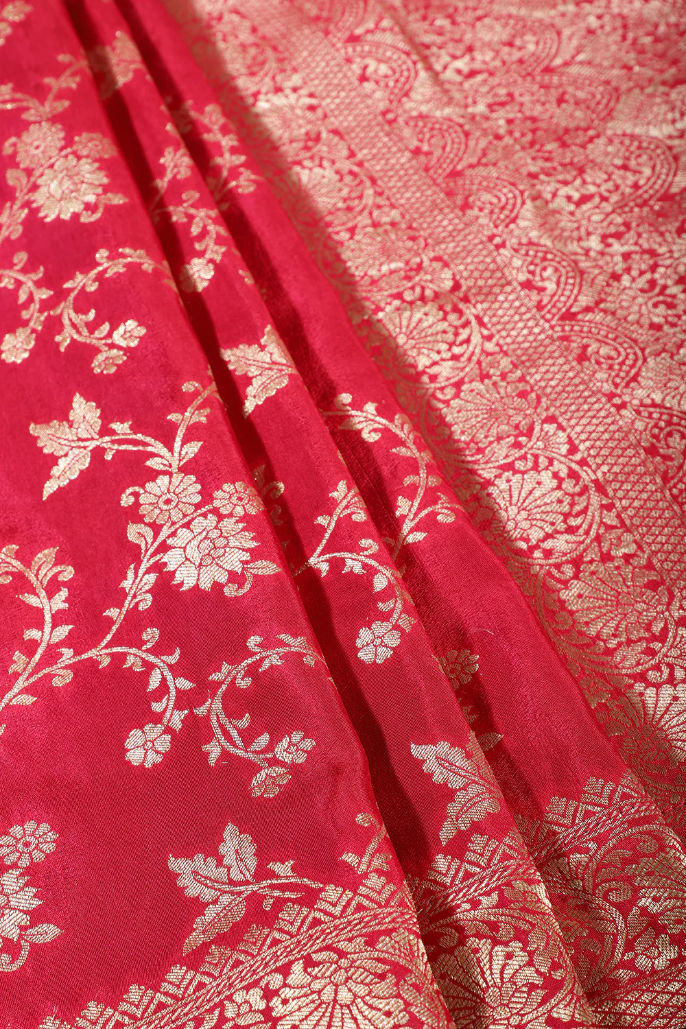 Cardinal Red Banarasi Silk Zari Floral Zaal Woven Saree - Image 8