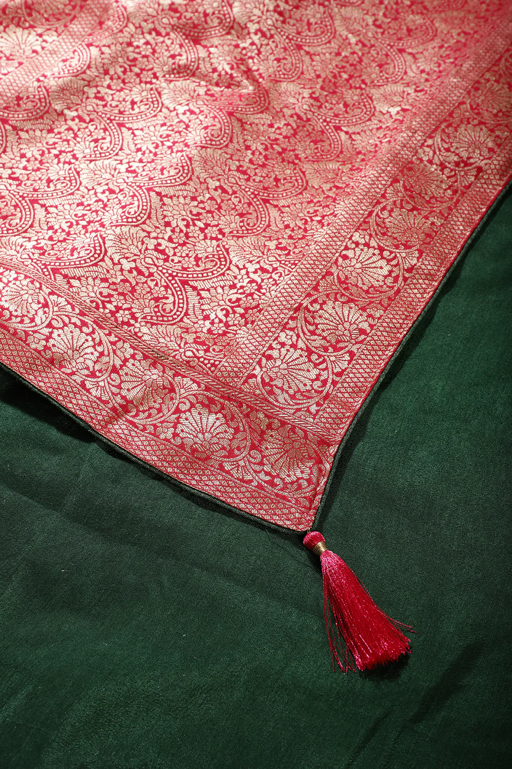 Cardinal Red Banarasi Silk Zari Floral Zaal Woven Saree - Image 9