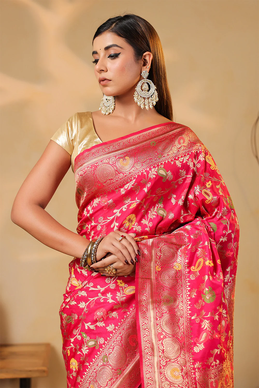 Cherry Red Colour Silk Zari & Resham Woven Saree - Image 10