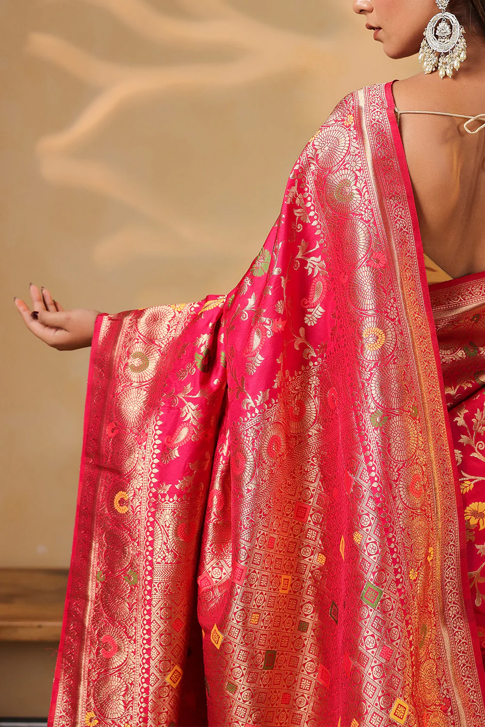Cherry Red Colour Silk Zari & Resham Woven Saree - Image 11
