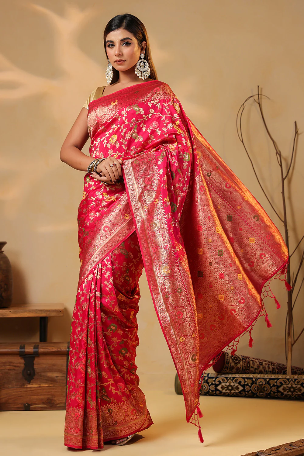 Cherry Red Colour Silk Zari & Resham Woven Saree - Image 2