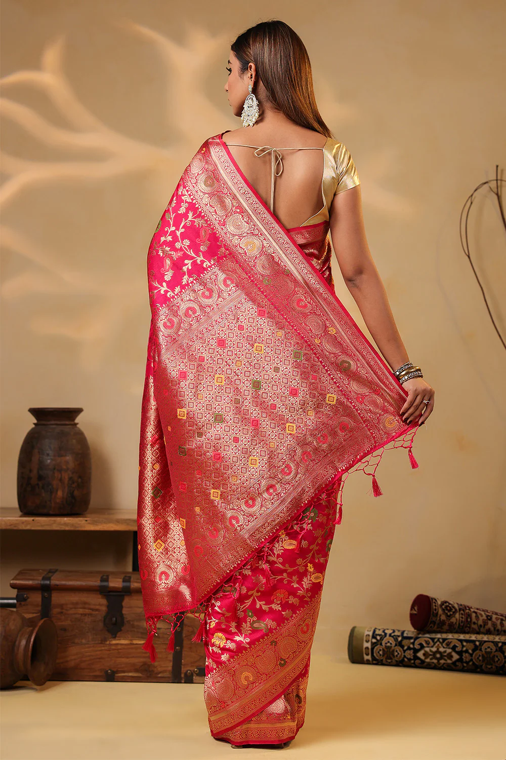 Cherry Red Colour Silk Zari & Resham Woven Saree - Image 3