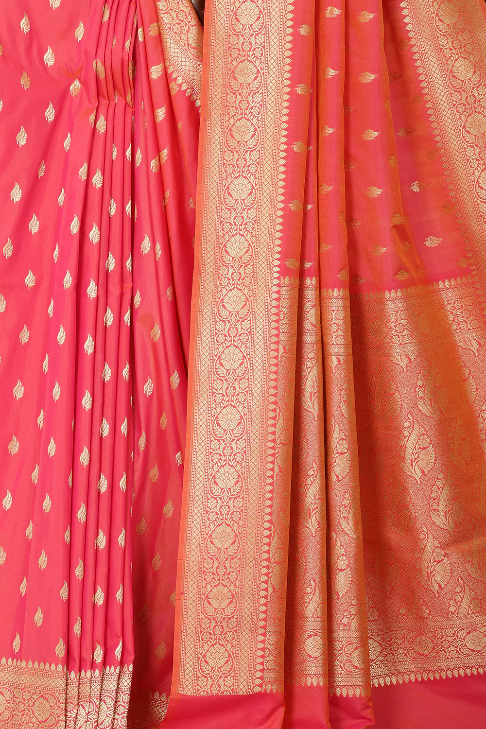 Coral Banarasi Woven SIlk Saree - Image 3