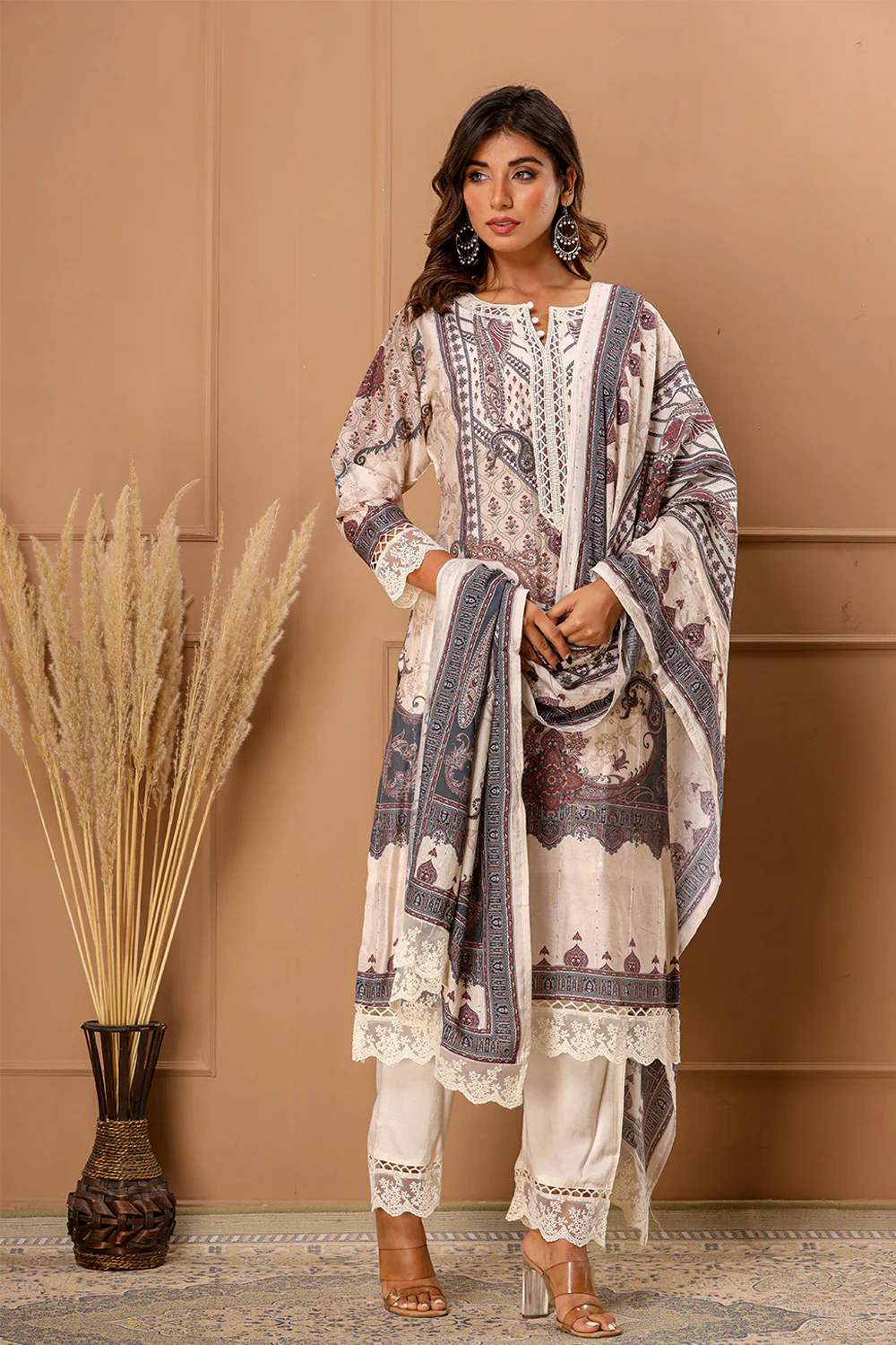 Cream Color Muslin Printed Suit - Image 4