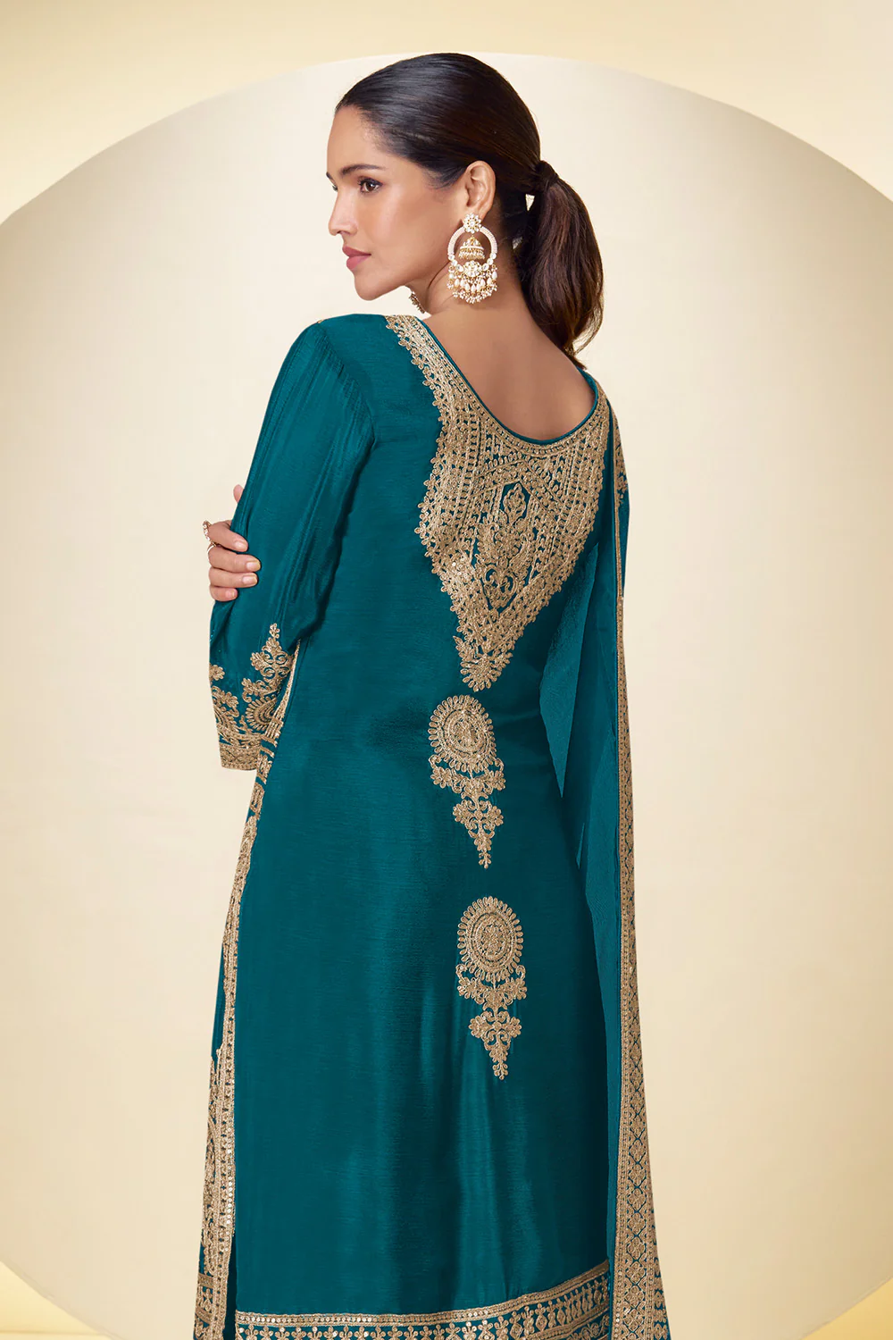 Crepe Silk Zari And Sequins Embroidered Suit Set - Image 10