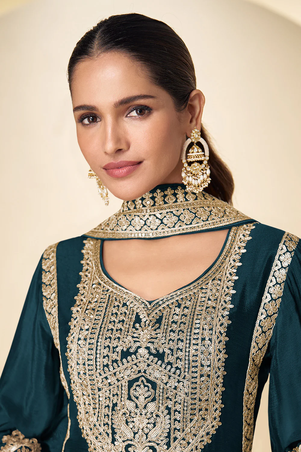 Crepe Silk Zari And Sequins Embroidered Suit Set - Image 5