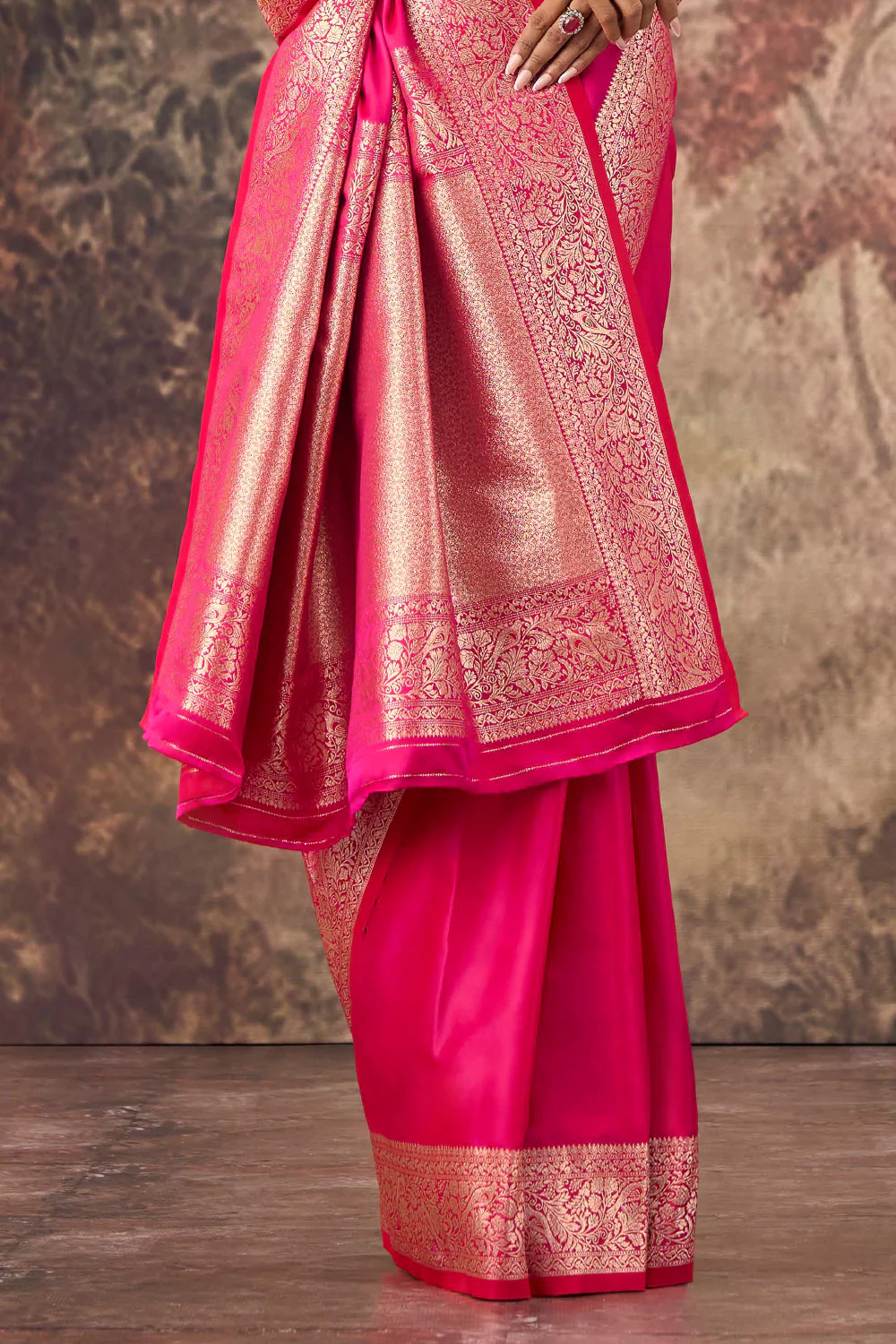Dark Hot Pink Mulberry Silk Woven Saree - Image 3