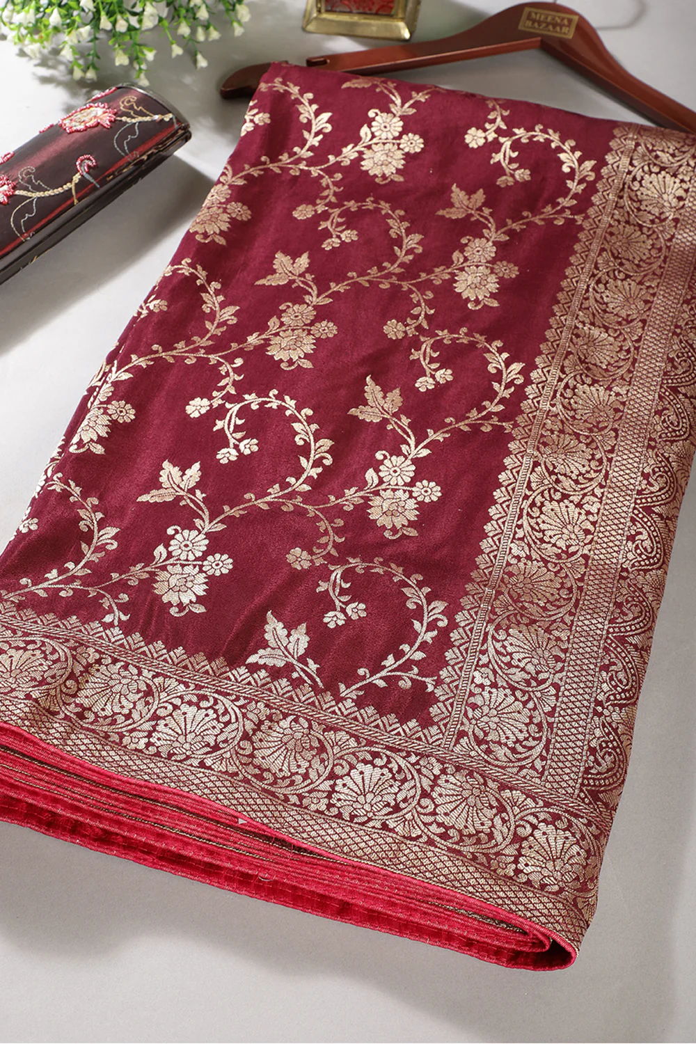 Dark Scarlet Banarasi Silk Zari Floral Zaal Woven Saree - Image 6