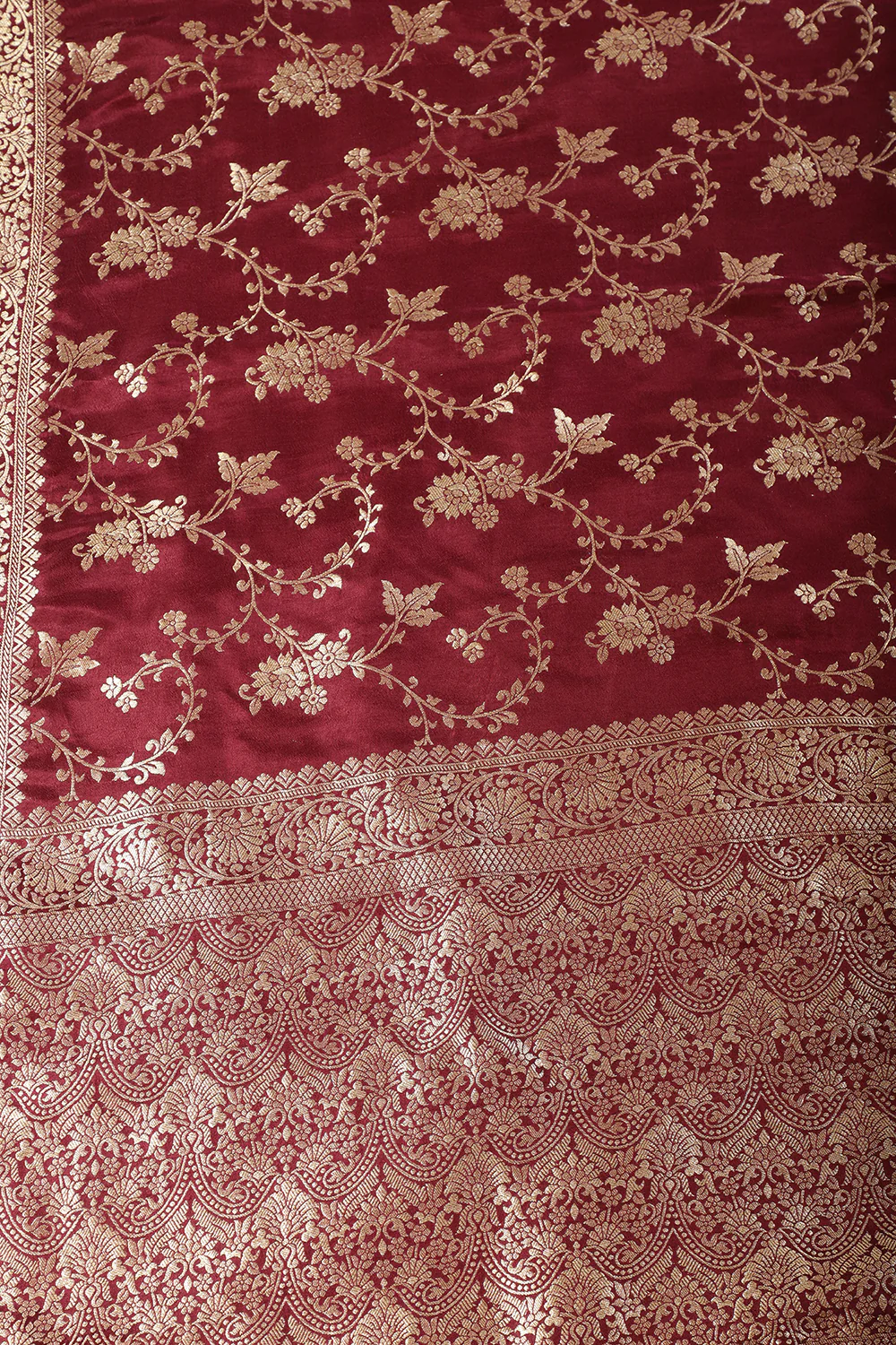 Dark Scarlet Banarasi Silk Zari Floral Zaal Woven Saree - Image 7