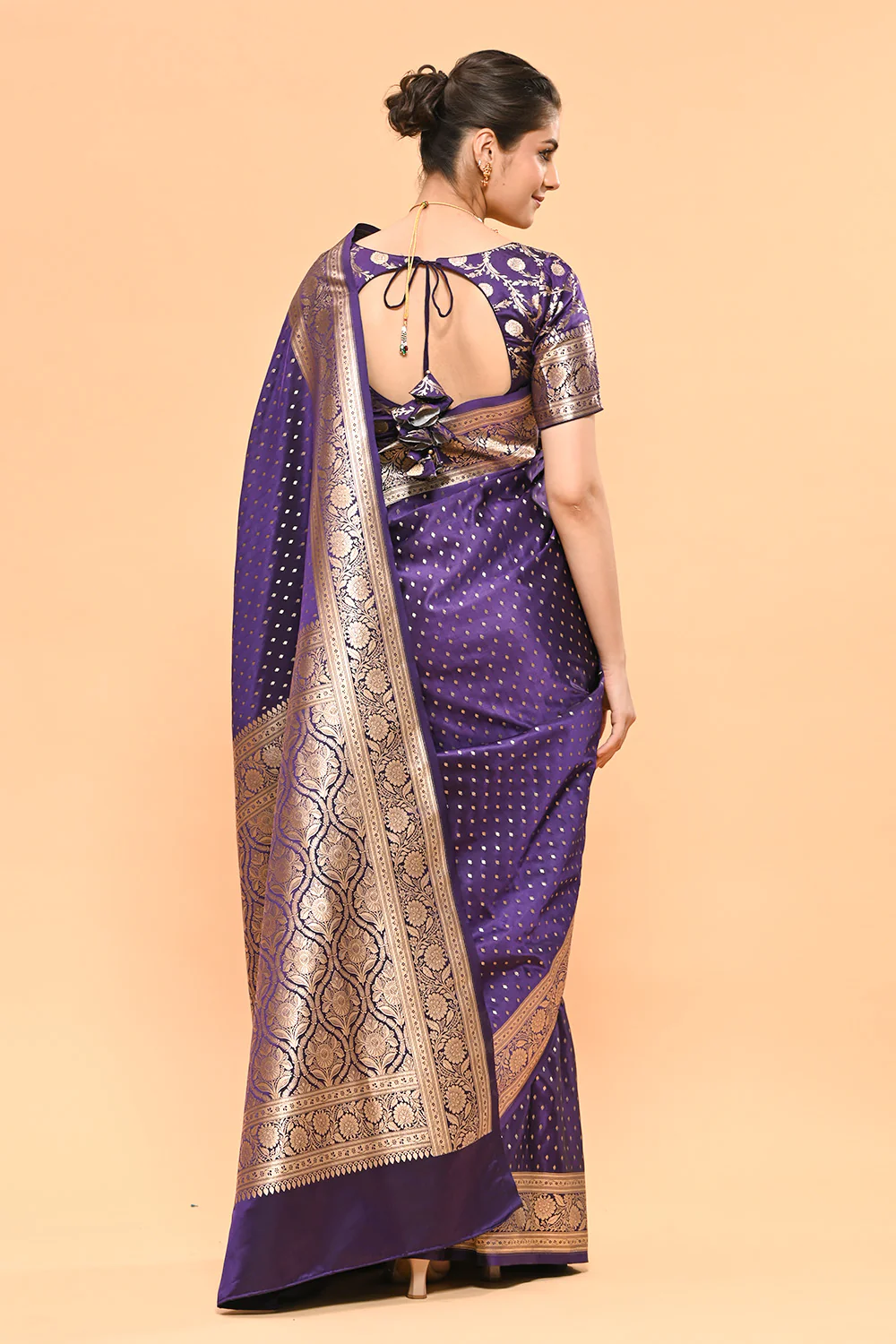 Dark Violet Color Zari Woven Banarasi Silk Woven - Image 3
