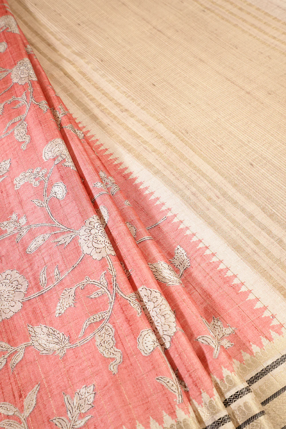 Dusty Pink Cotton Silk Floral Printed Saree - Image 3